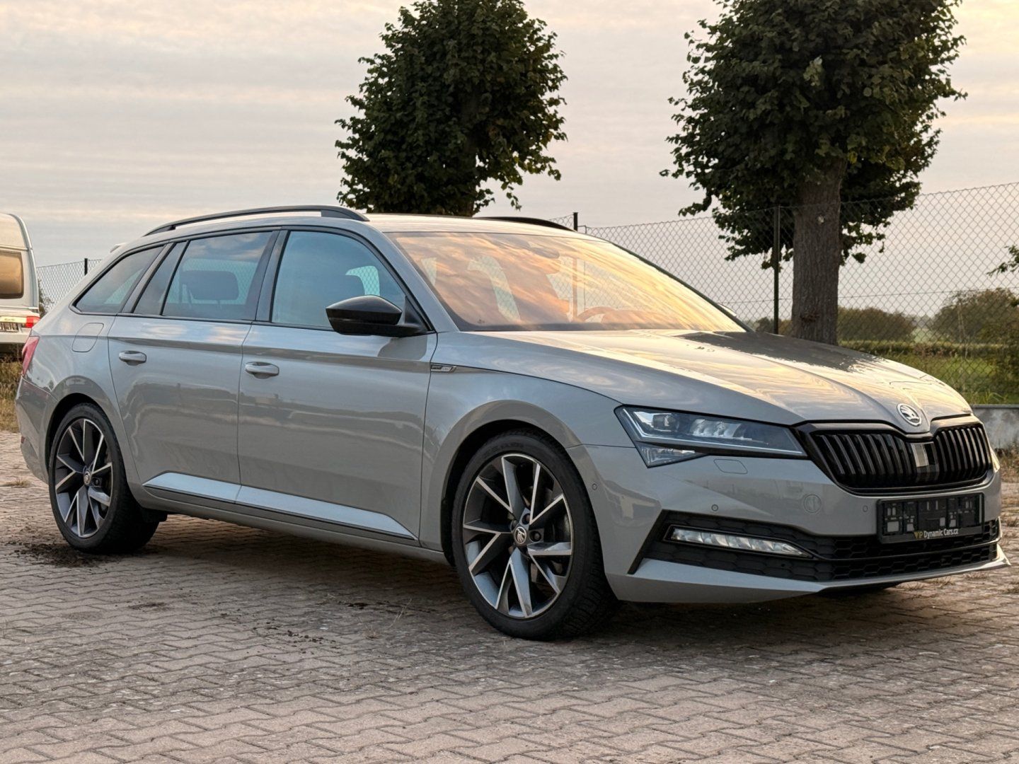 Škoda Superb, 1.5 TSI DSG Sportline - fotka 3