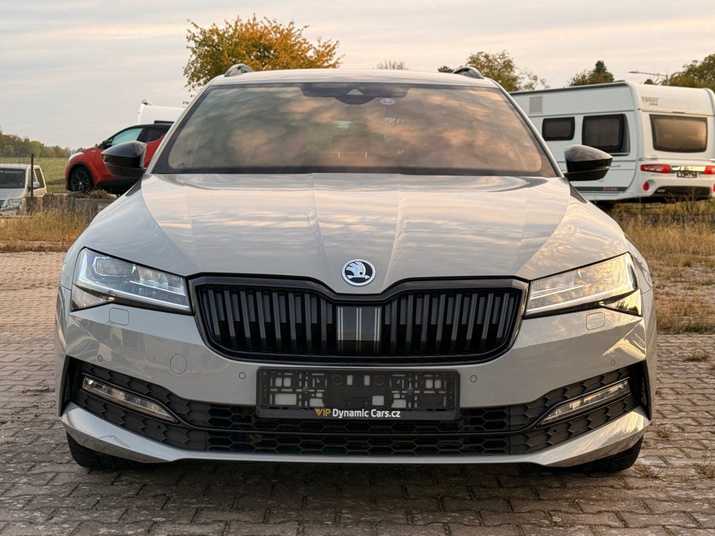 Škoda Superb, 1.5 TSI DSG Sportline - fotka 2