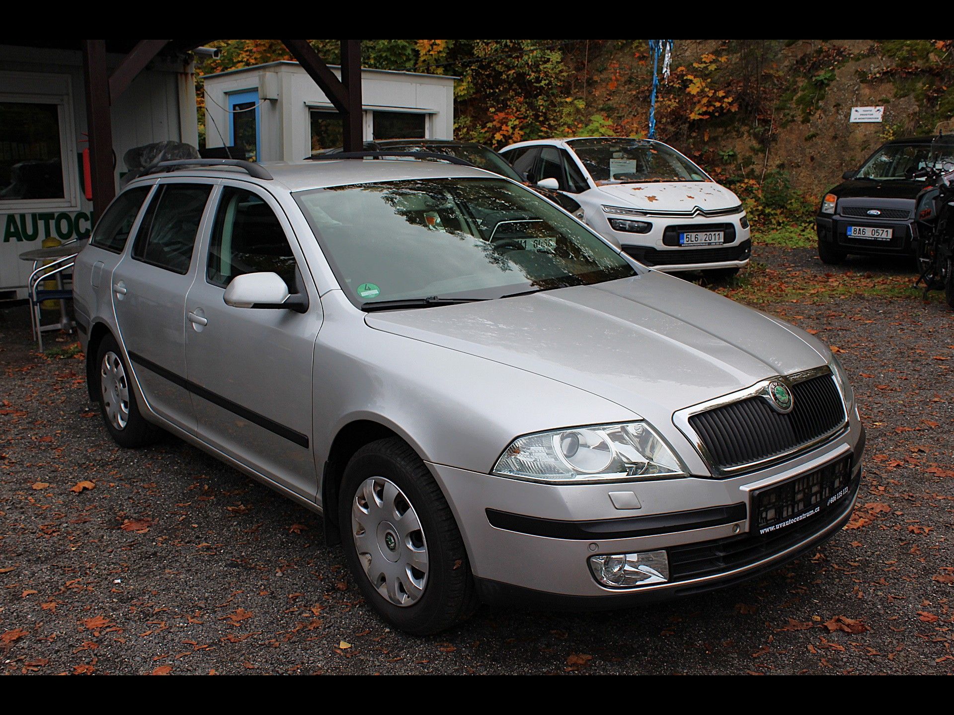 Škoda Octavia, Kombi II. 1.6 MPi - fotka 4