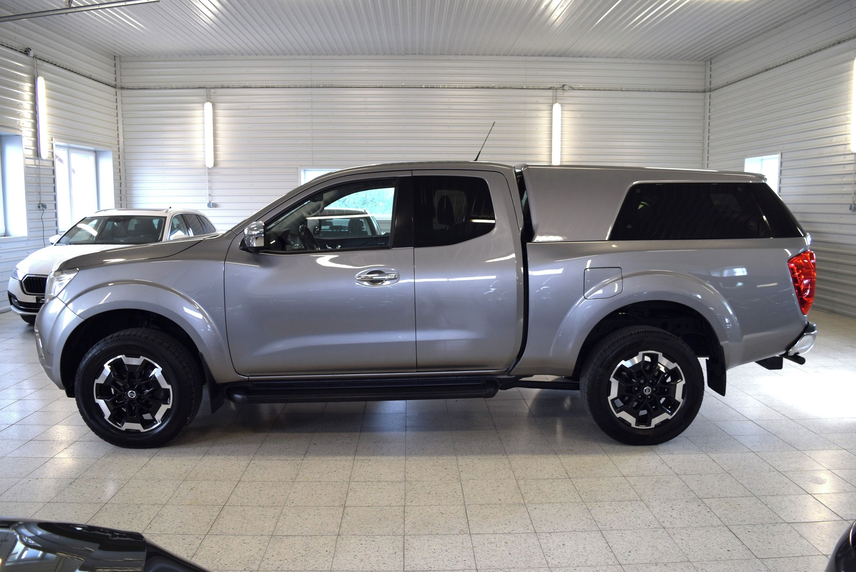 Nissan Navara, 2.3 DCi KING-CAP HARDTOP 2022 - fotka 2