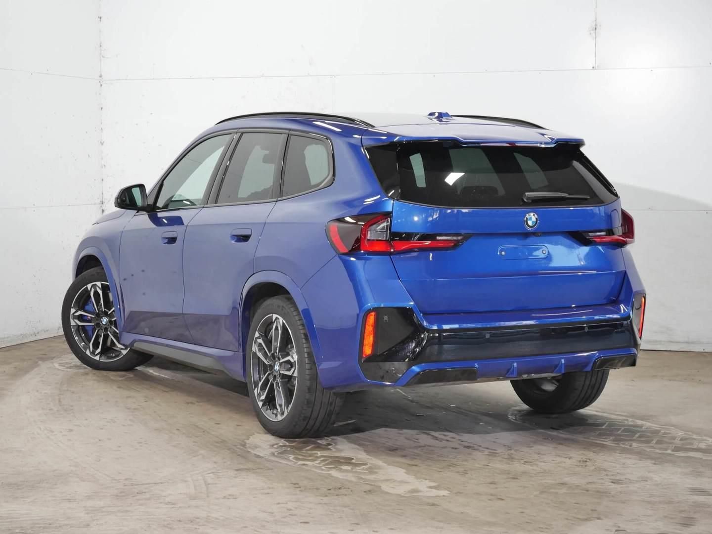 BMW X1, X1 23i xDrive Tažné Harman - fotka 3