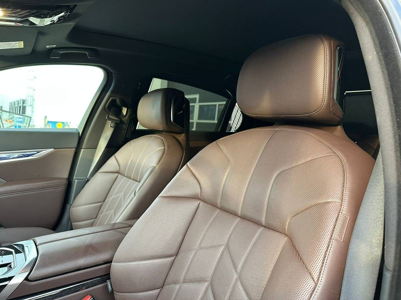 BMW Řada 7, 740d mHEV xDrive - fotka 5