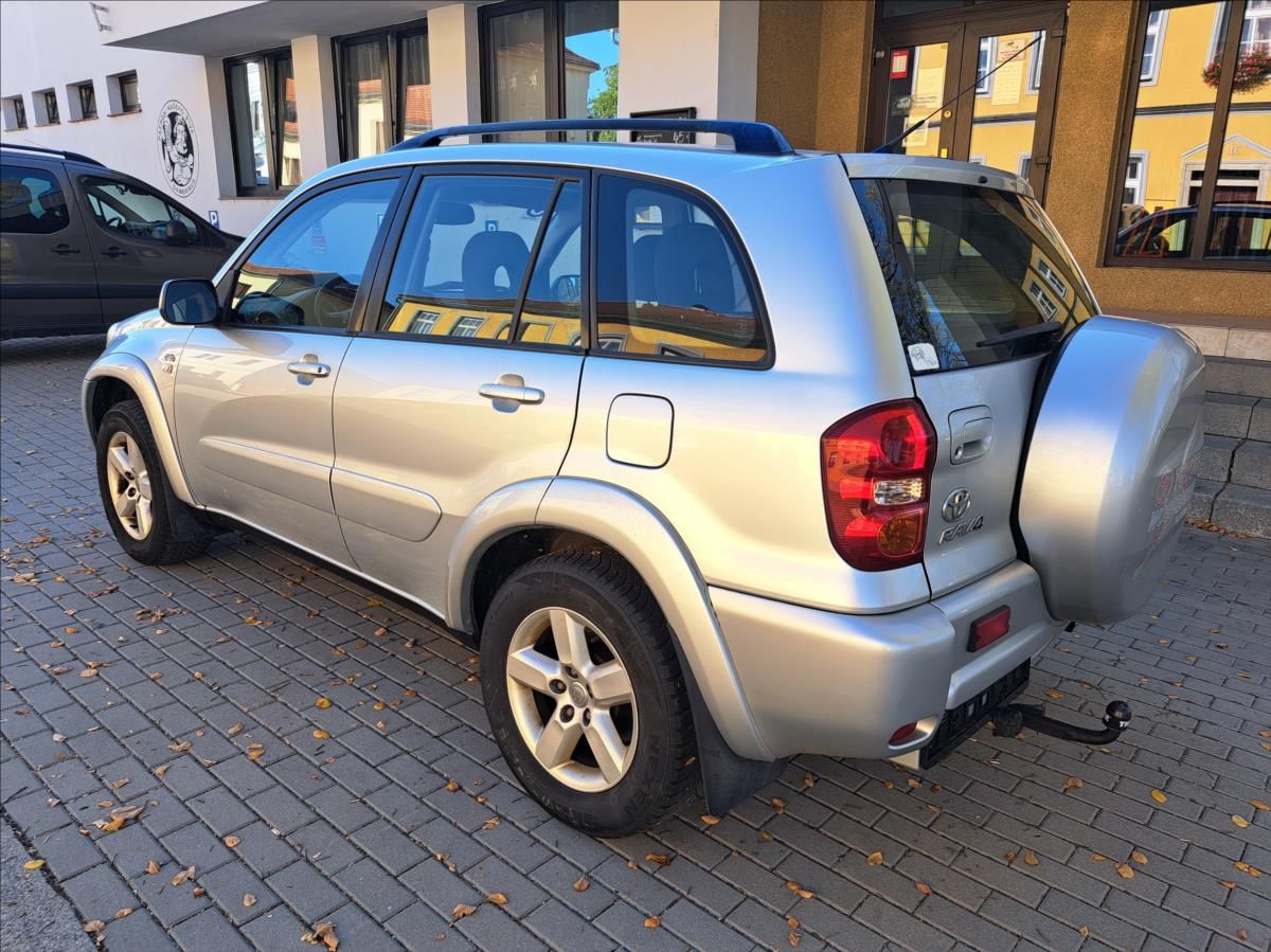 Toyota Rav4, 2,0 D-4D - fotka 6