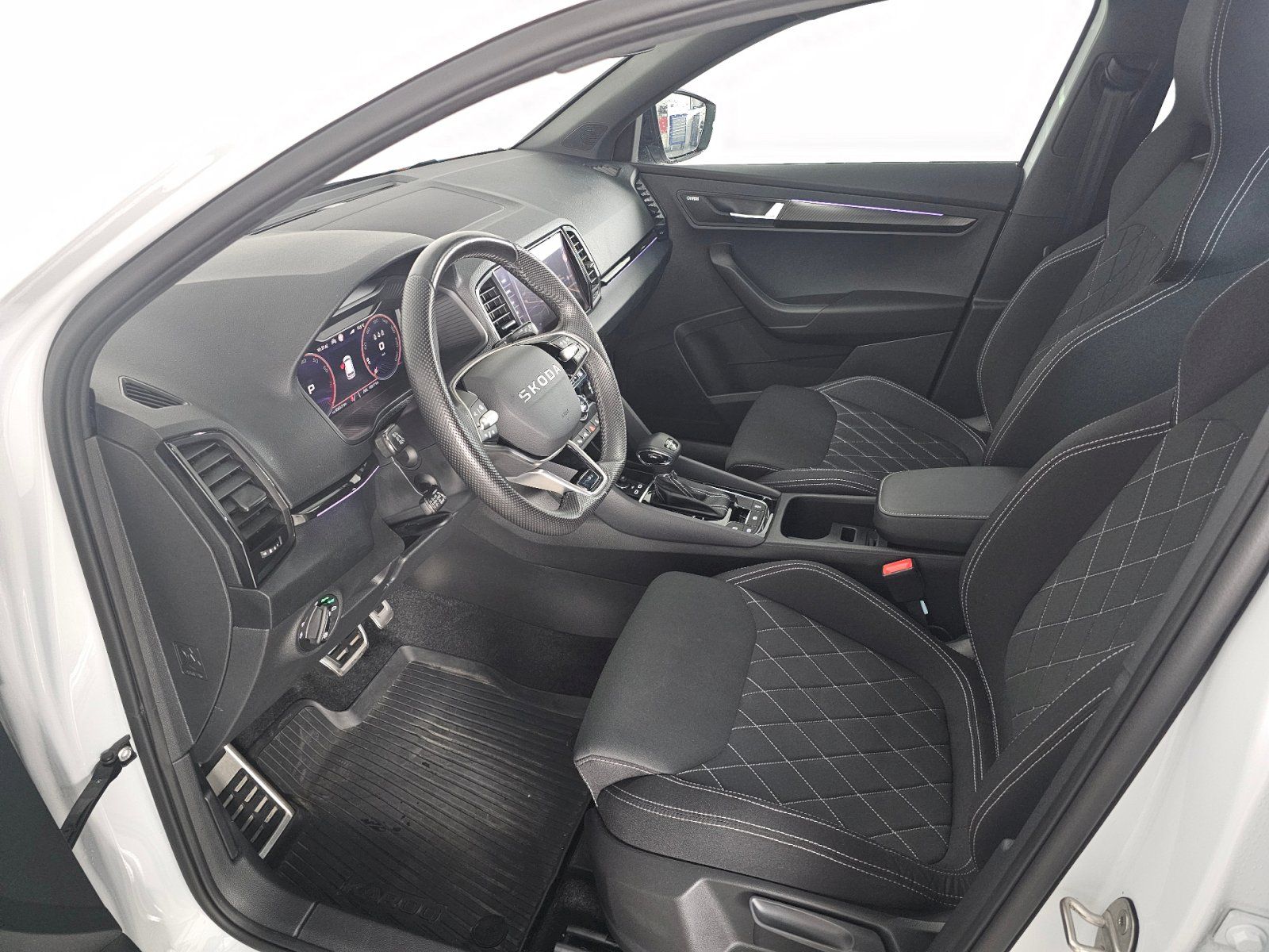 Škoda Karoq, 2.0TSi 140kW 4x4 SPORTLINE TAŽ - fotka 6