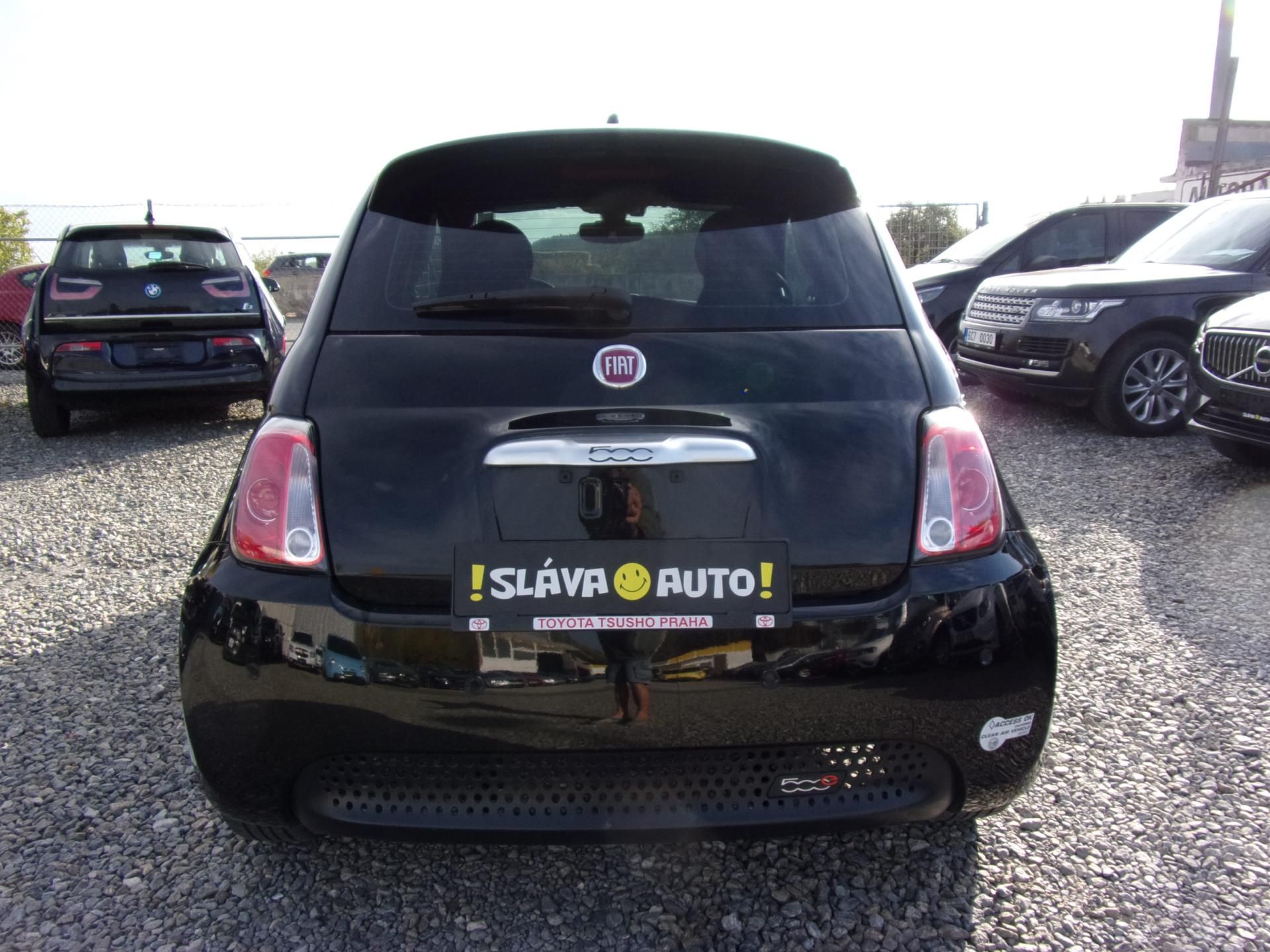 Fiat 500E, 24kWh 83kW SYMPATICKÉ VYBAVENÉ - fotka 6