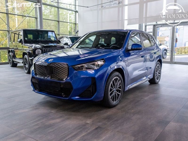 BMW iX1, 30 xDrive M Sport*PANORAMA*
