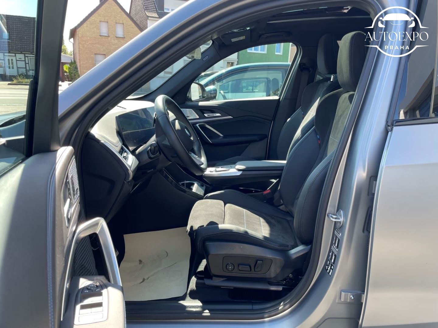 BMW X1, 23D xD M-SPORT*PANORAMA - fotka 5