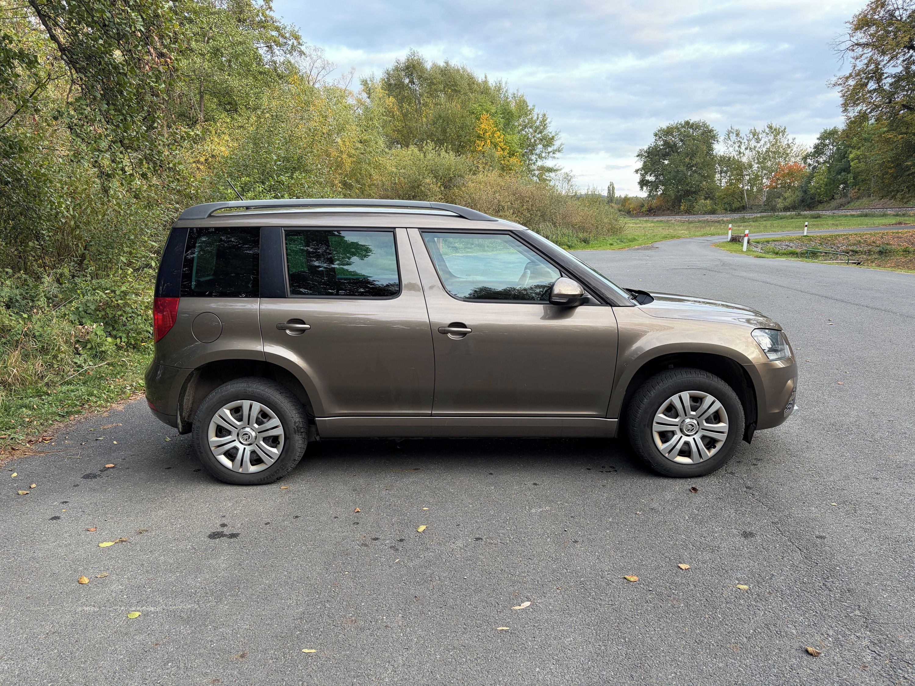 Škoda Yeti, 1.2 TSI 77kW, STK 8/28, +kola - fotka 4