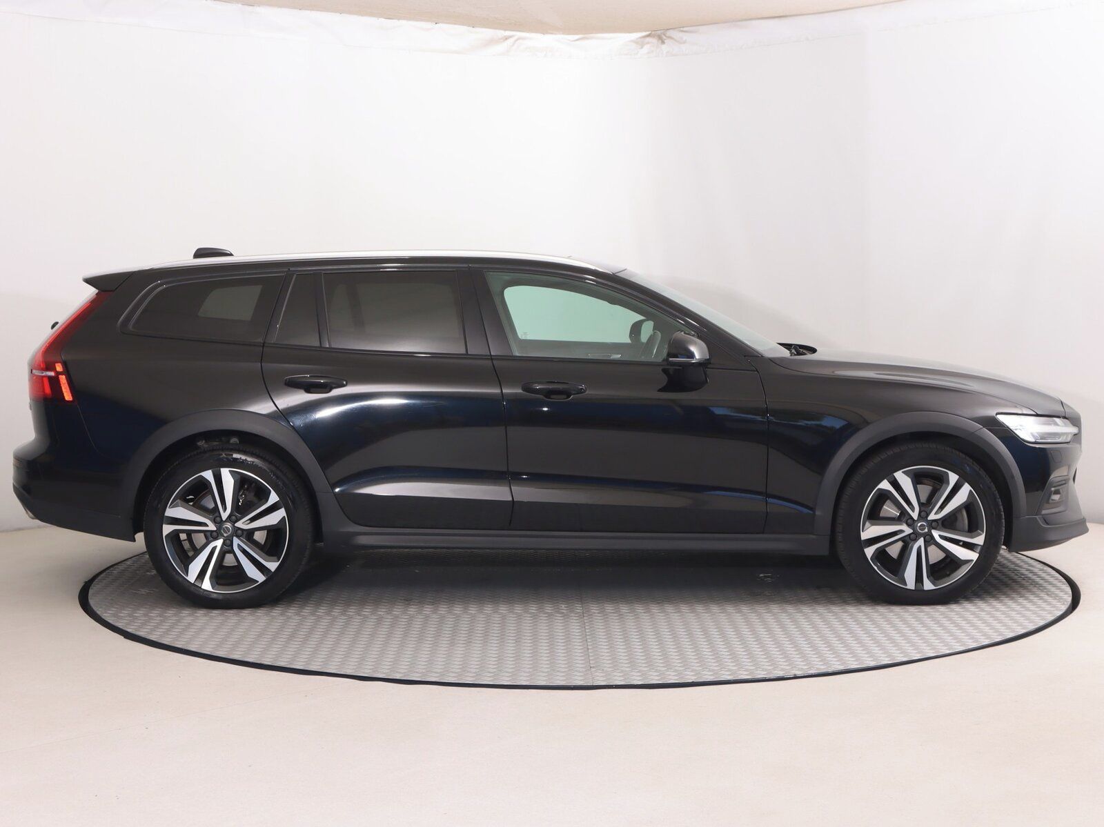 Volvo V60, D4 2.0, 4X4, Automat - fotka 6
