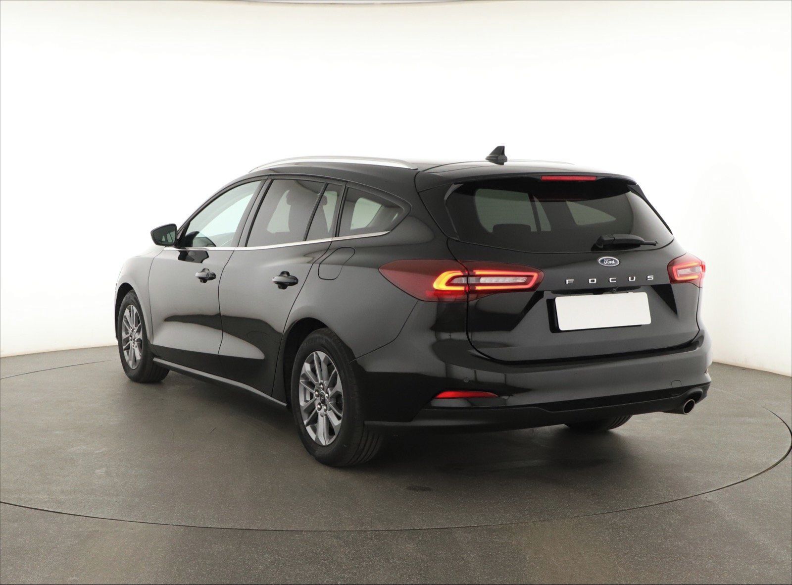 Ford Focus, 1.0 MHEV, Titanium, Automat - fotka 4