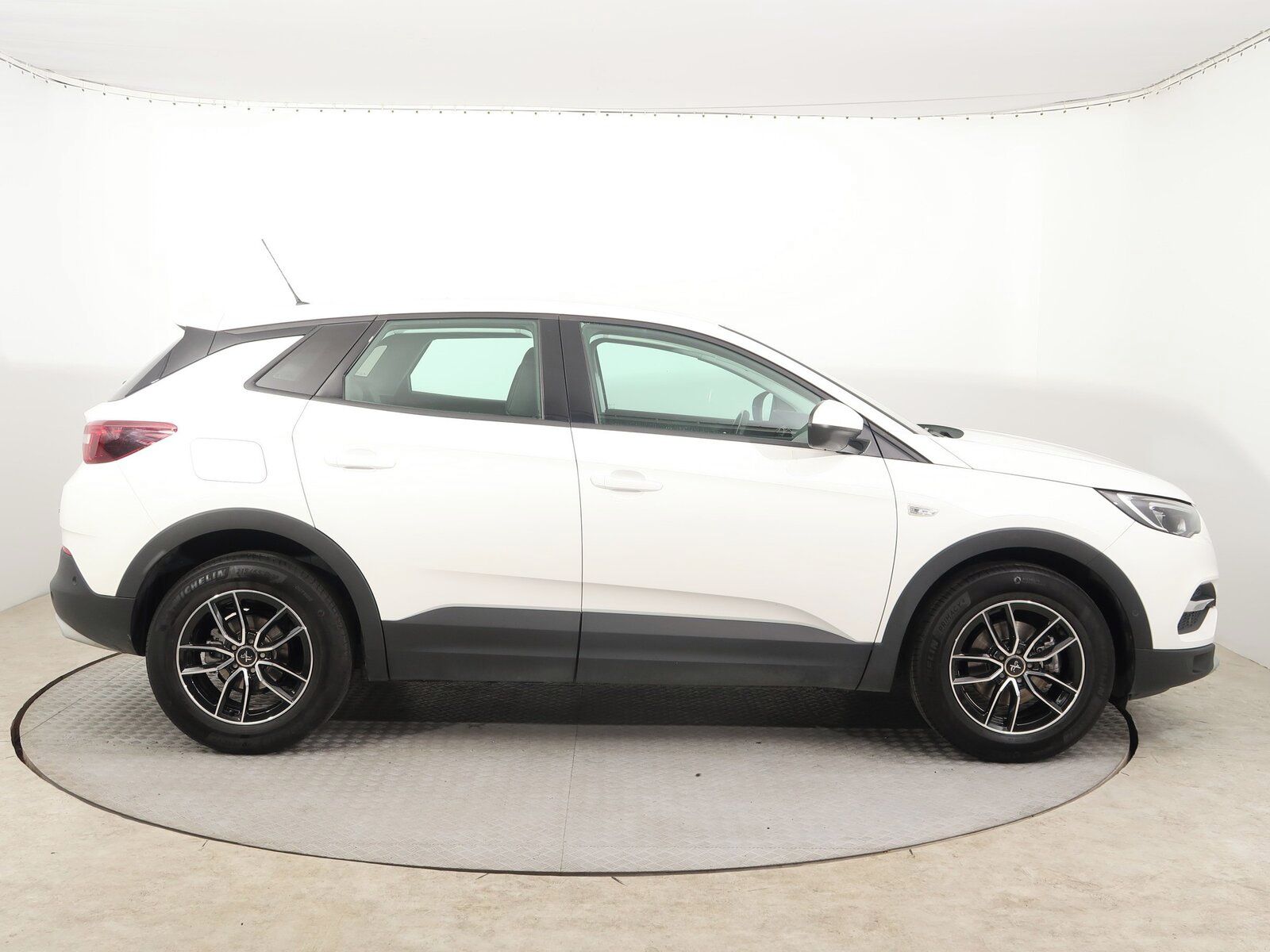 Opel Grandland X, 1.2 Turbo, Záruka, ČR,1.maj - fotka 6