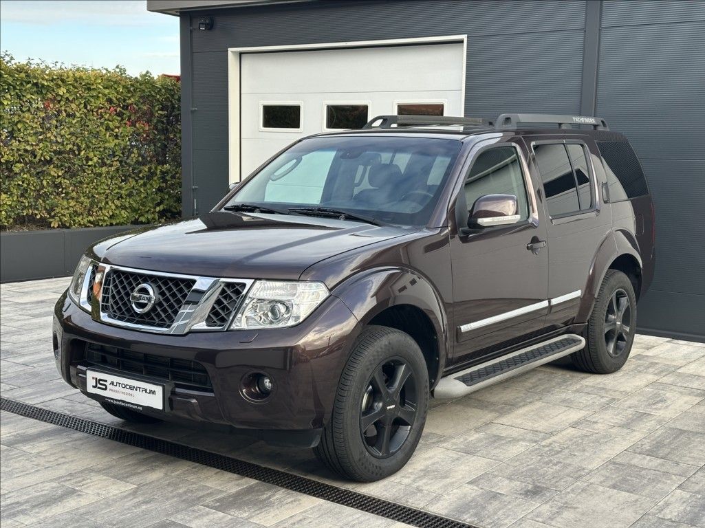 Nissan Pathfinder, 3,0DCI 231PS LE Executive 4x4 - fotka 2