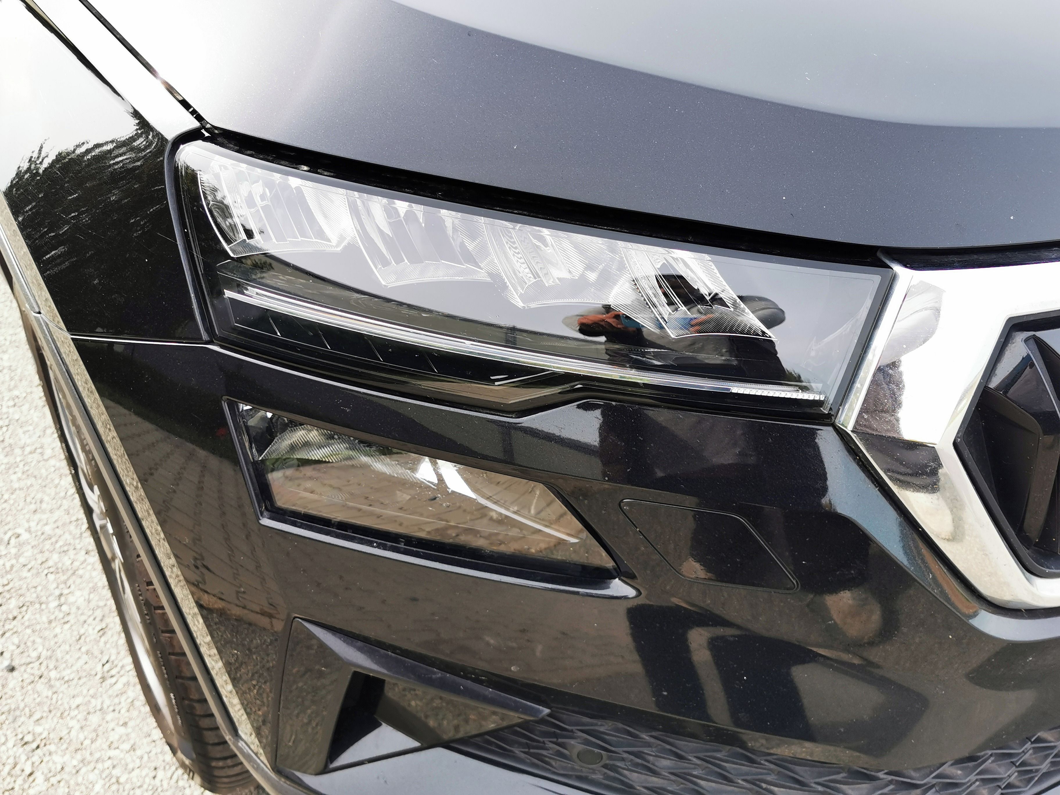Škoda Karoq, 2.0 TDI 4X4 110KW DSG7 TOUR - fotka 6