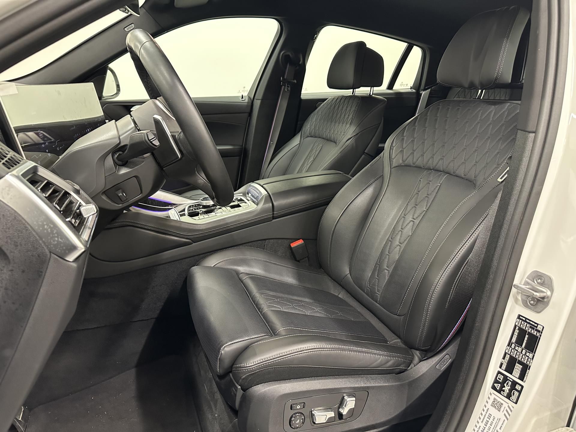 BMW X6, X6 xDrive40d - fotka 6