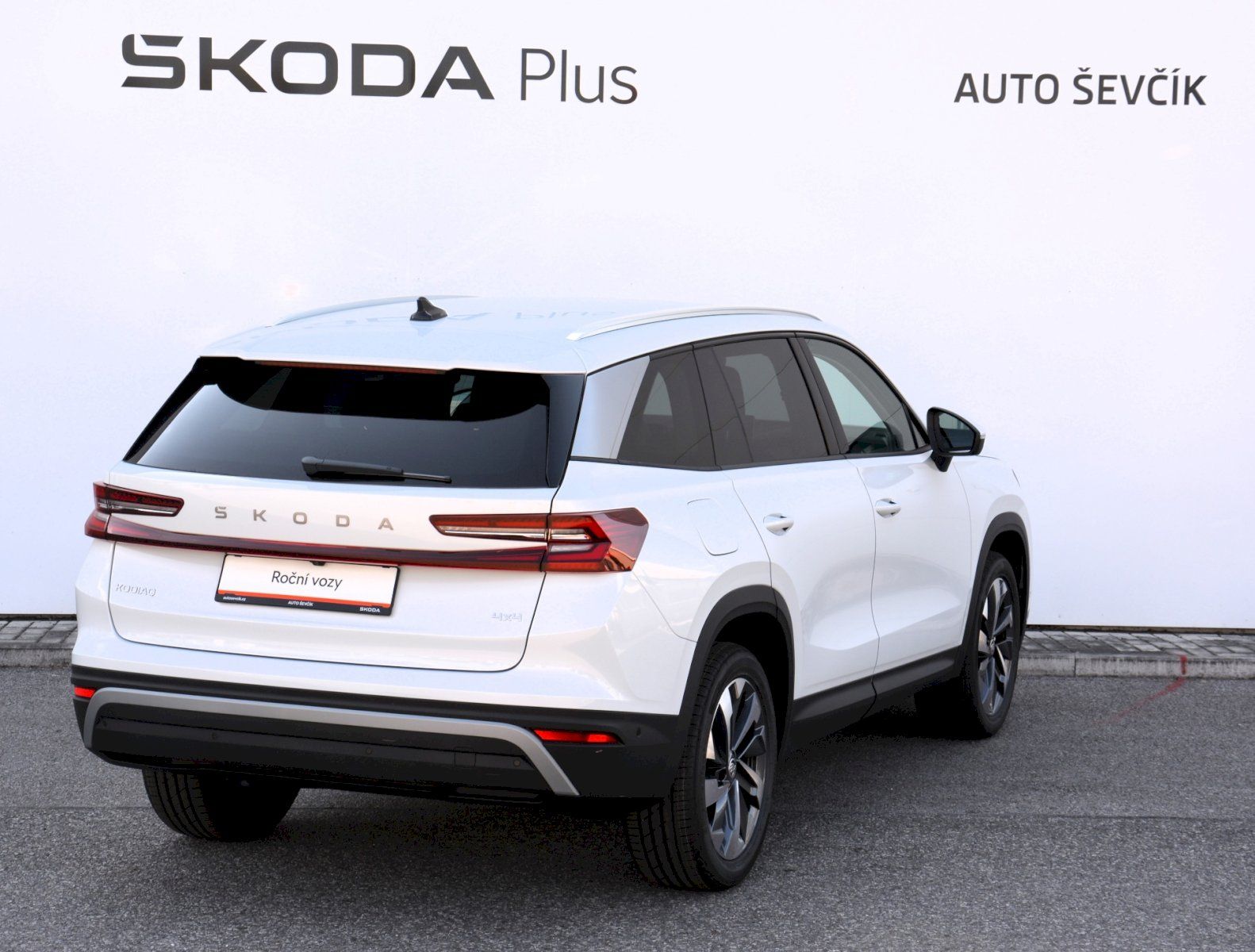 Škoda Kodiaq, Exclusive Selection 2,0 TDI 14 - fotka 2