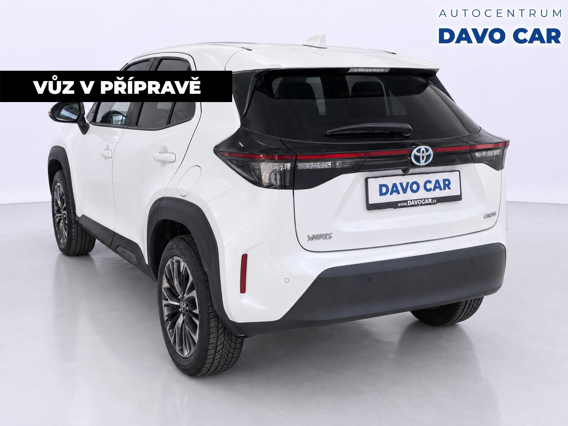 Toyota Yaris Cross, 1,5 Hybrid 68kW e-CVT CZ DPH - fotka 4