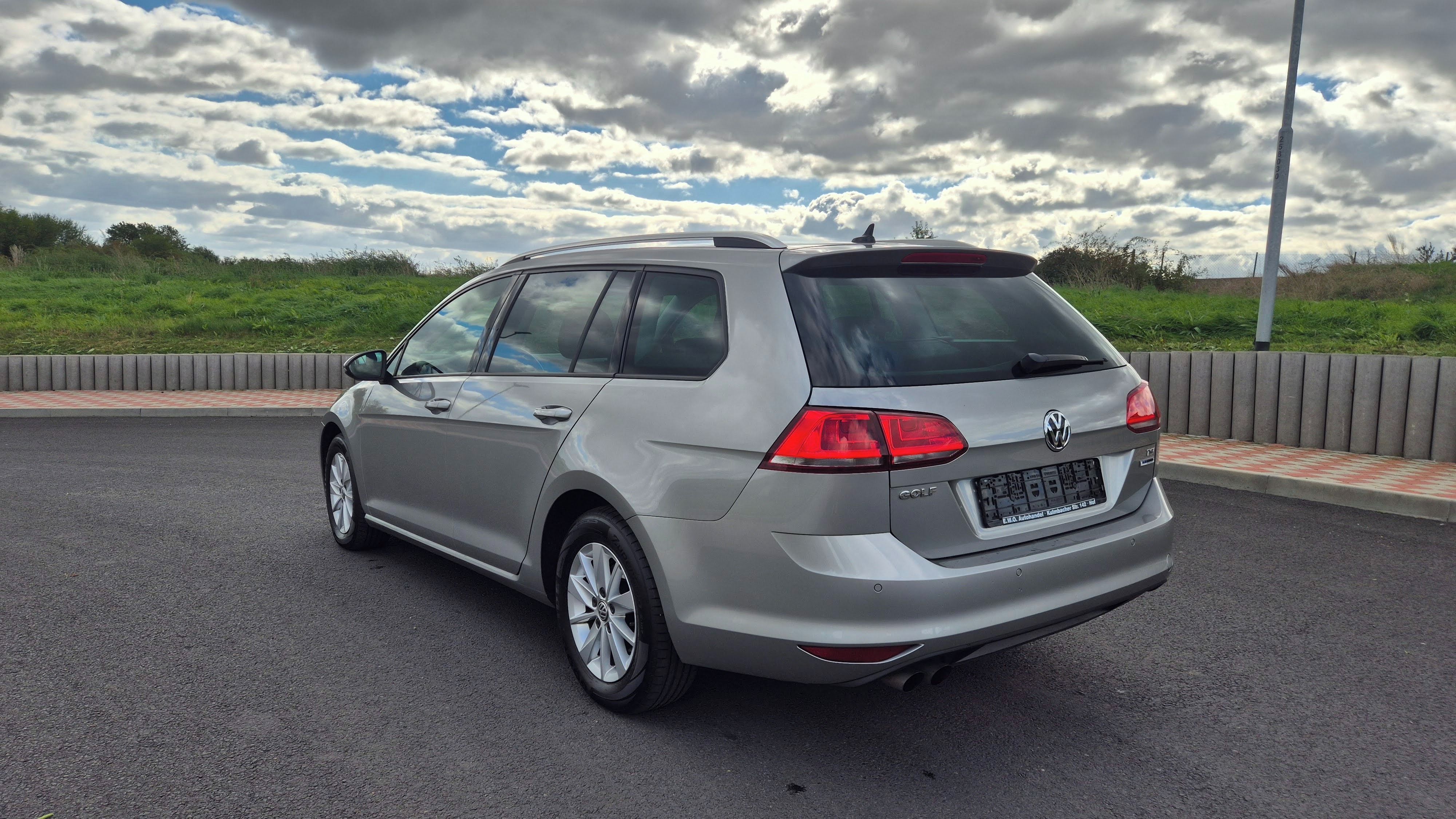 Volkswagen Golf, 1,4tsi 92kw DSG,1.majitel - fotka 5