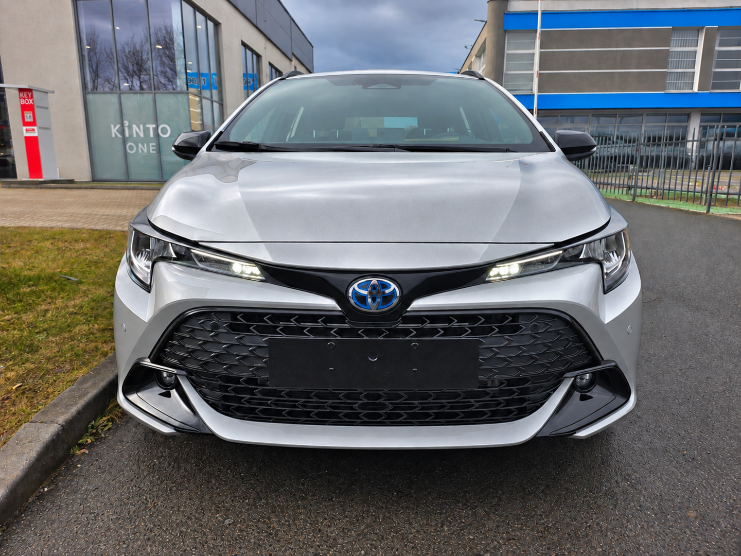 Toyota Corolla, 1,8 TS Comfort Tech - fotka 4