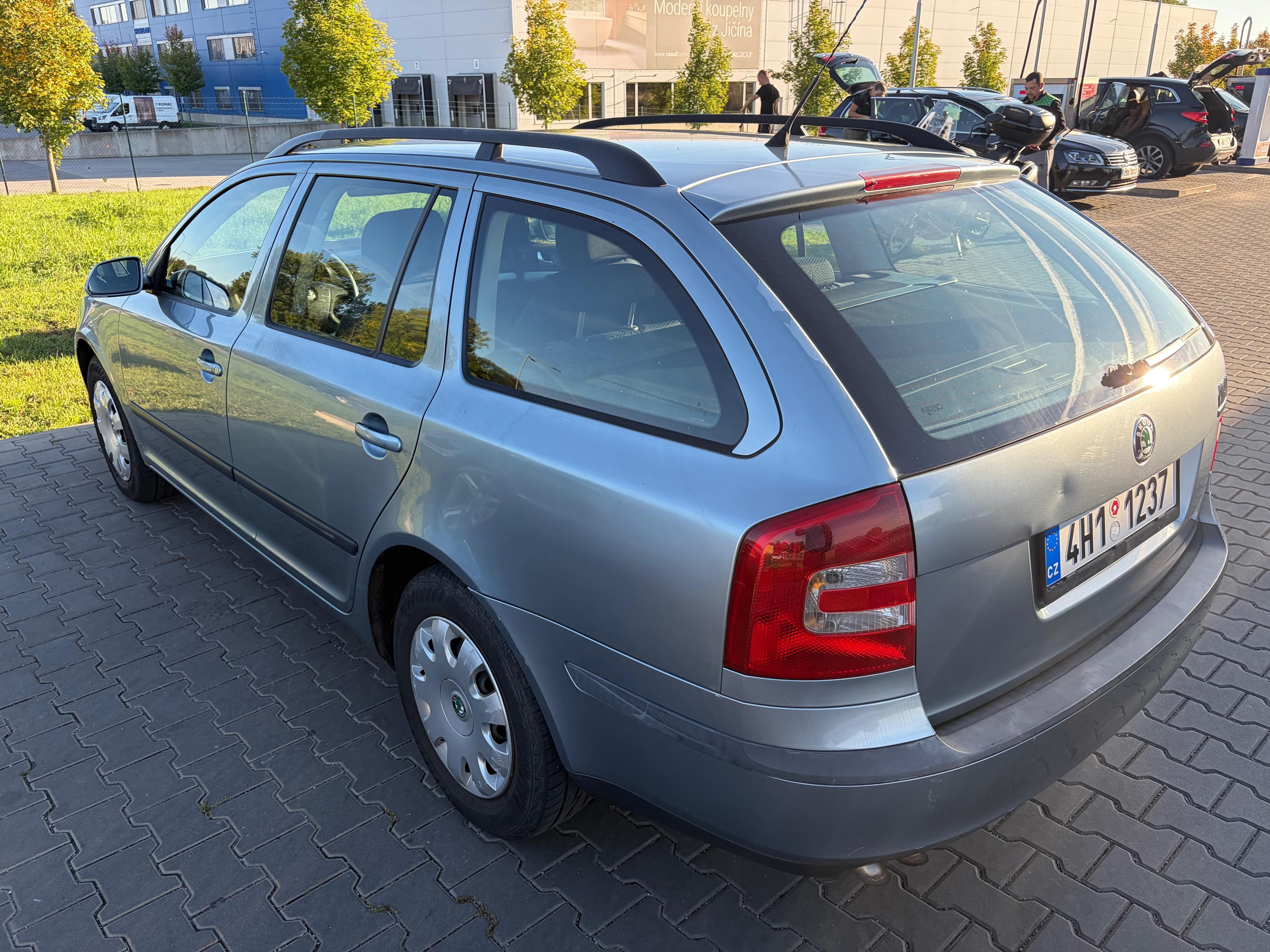 Škoda Octavia, OctaviaII, TDI 77kW, DSG - fotka 5