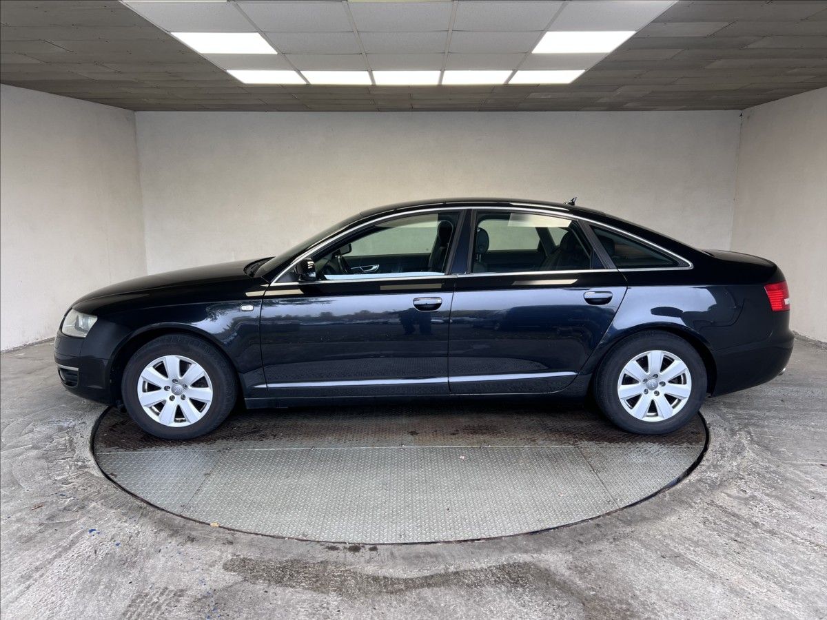 Audi A6, 2,4 V6 - fotka 4