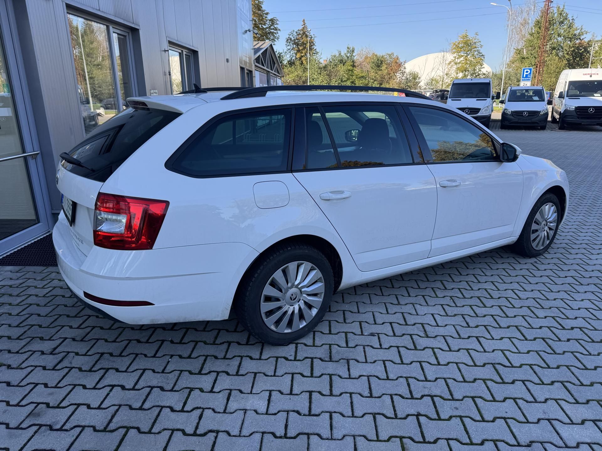 Škoda Octavia, 2,0TDi DSG 4x4 NAVIGACE TAŽNÉ - fotka 4