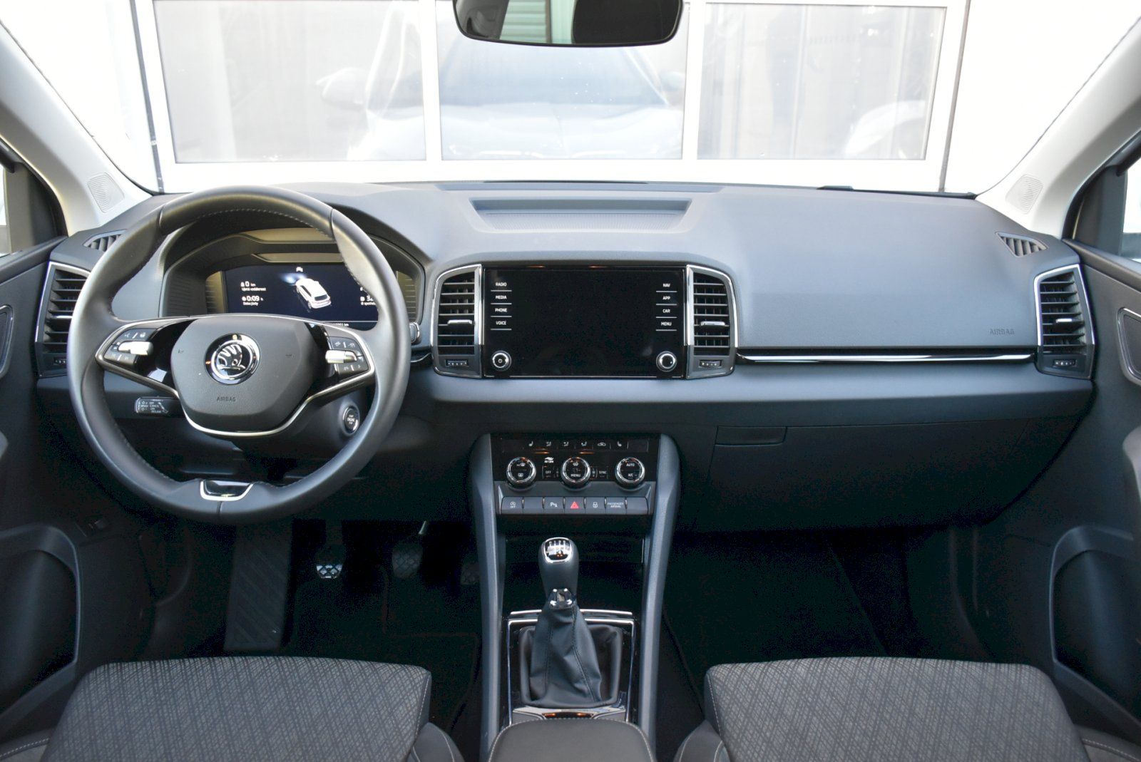 Škoda Karoq, Top Selection 1,5 TSI 110 kW 6 - fotka 5