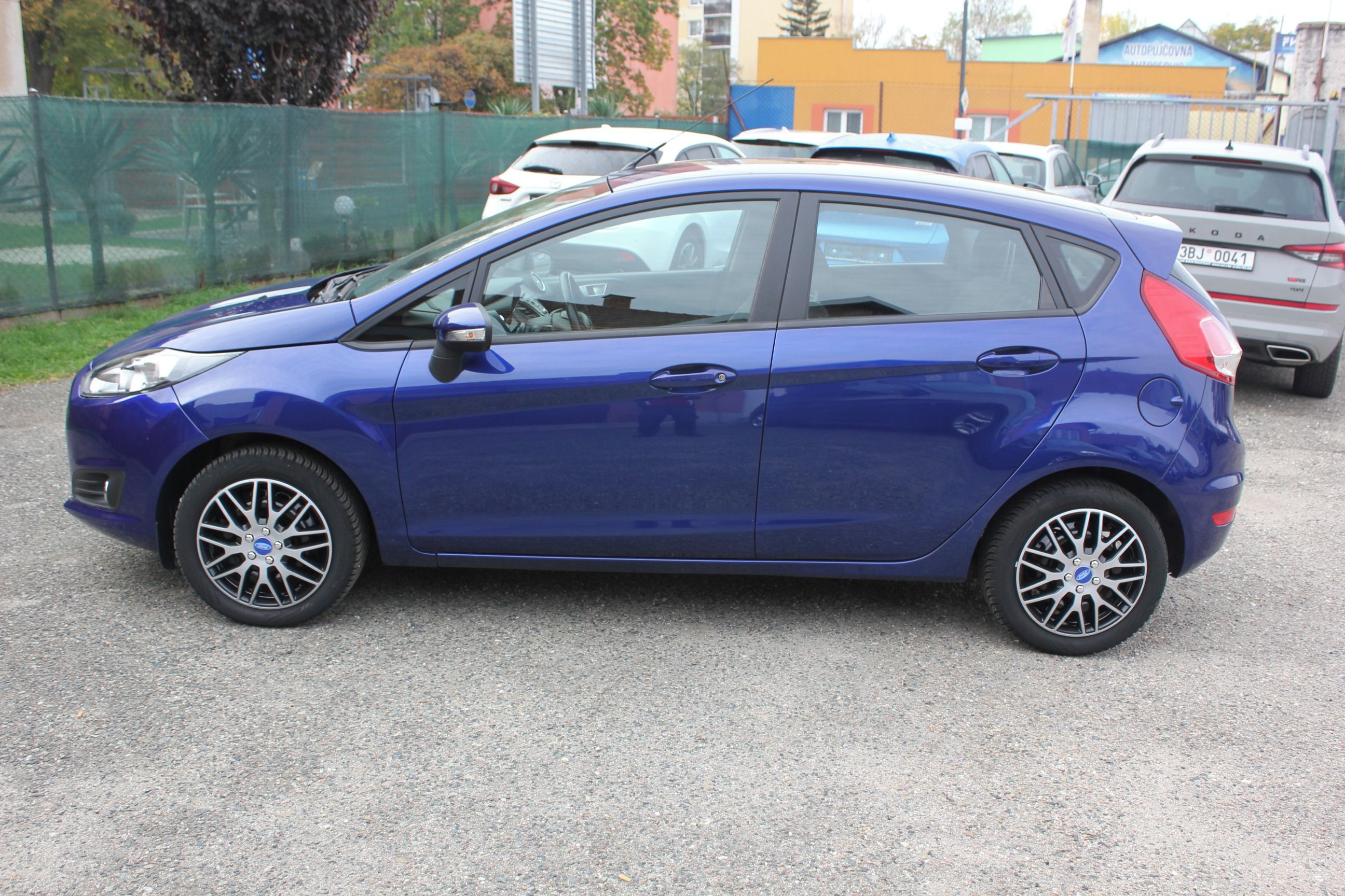 Ford Fiesta, 1.25, VÝHŘEV SKLA, SEDADEL - fotka 4