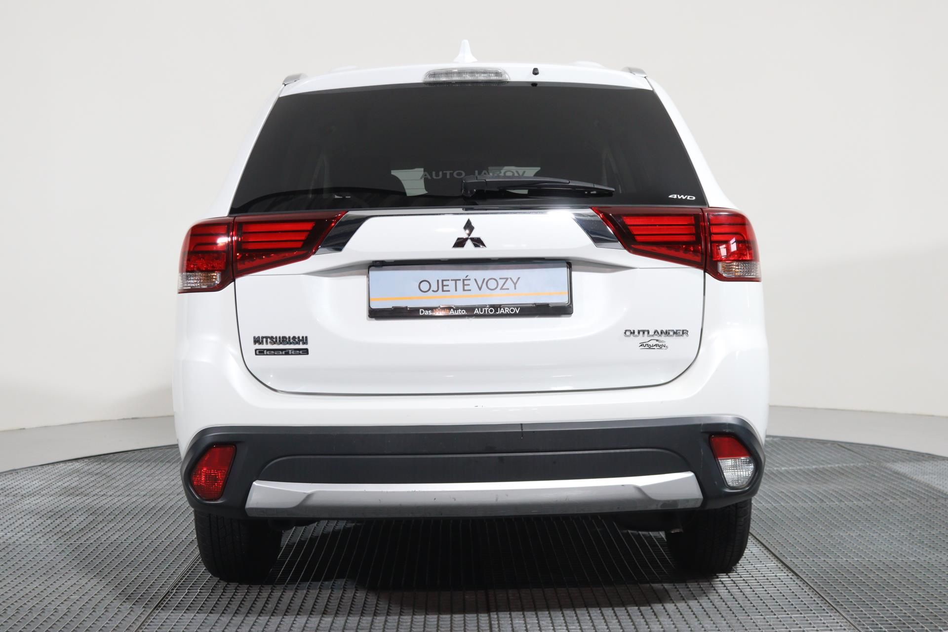 Mitsubishi Outlander, 2,0 INTENSE MIVEC AT 4X4 - fotka 6