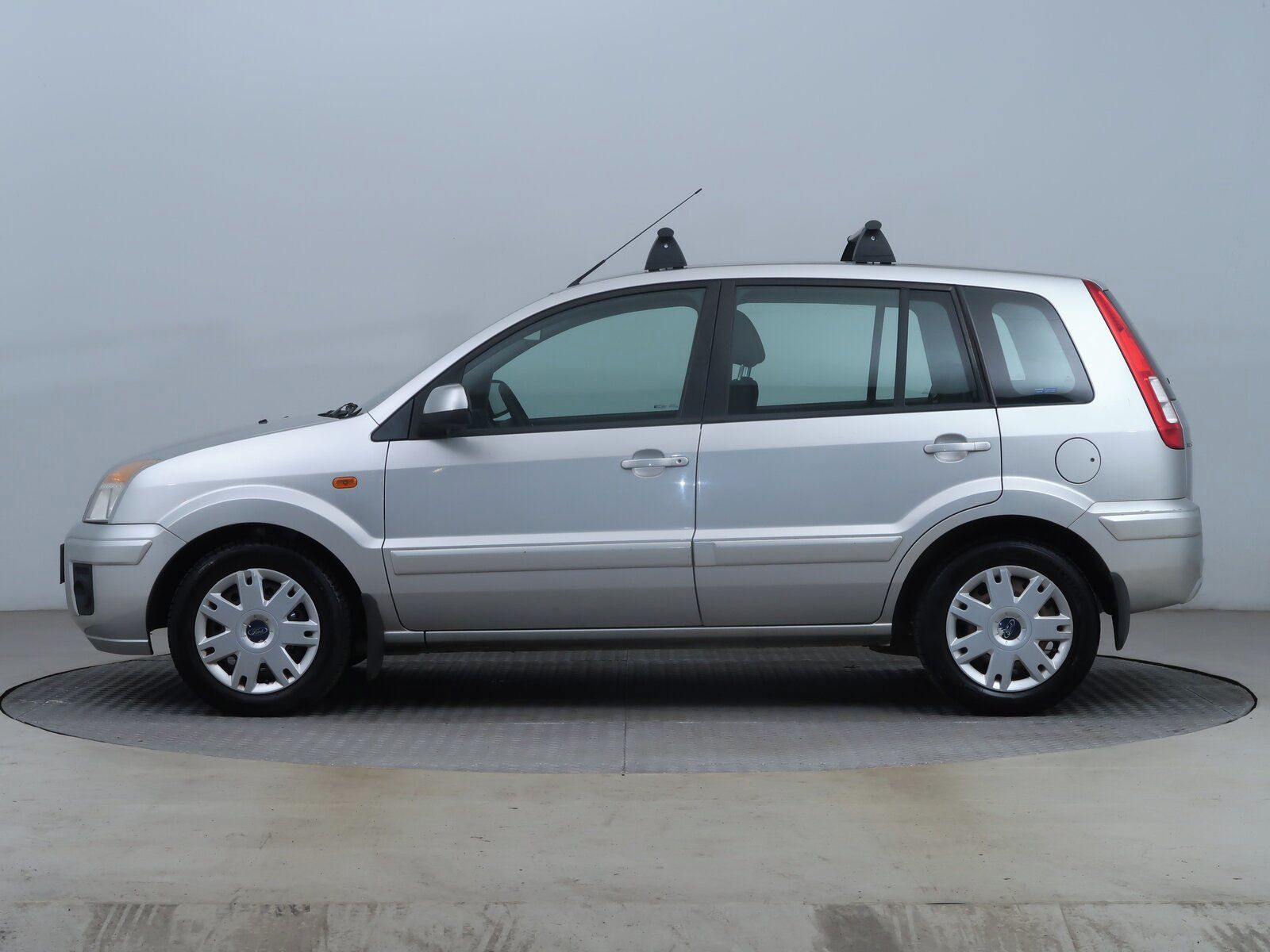 Ford Fusion, 1.4, ČR,1.maj, po STK - fotka 3
