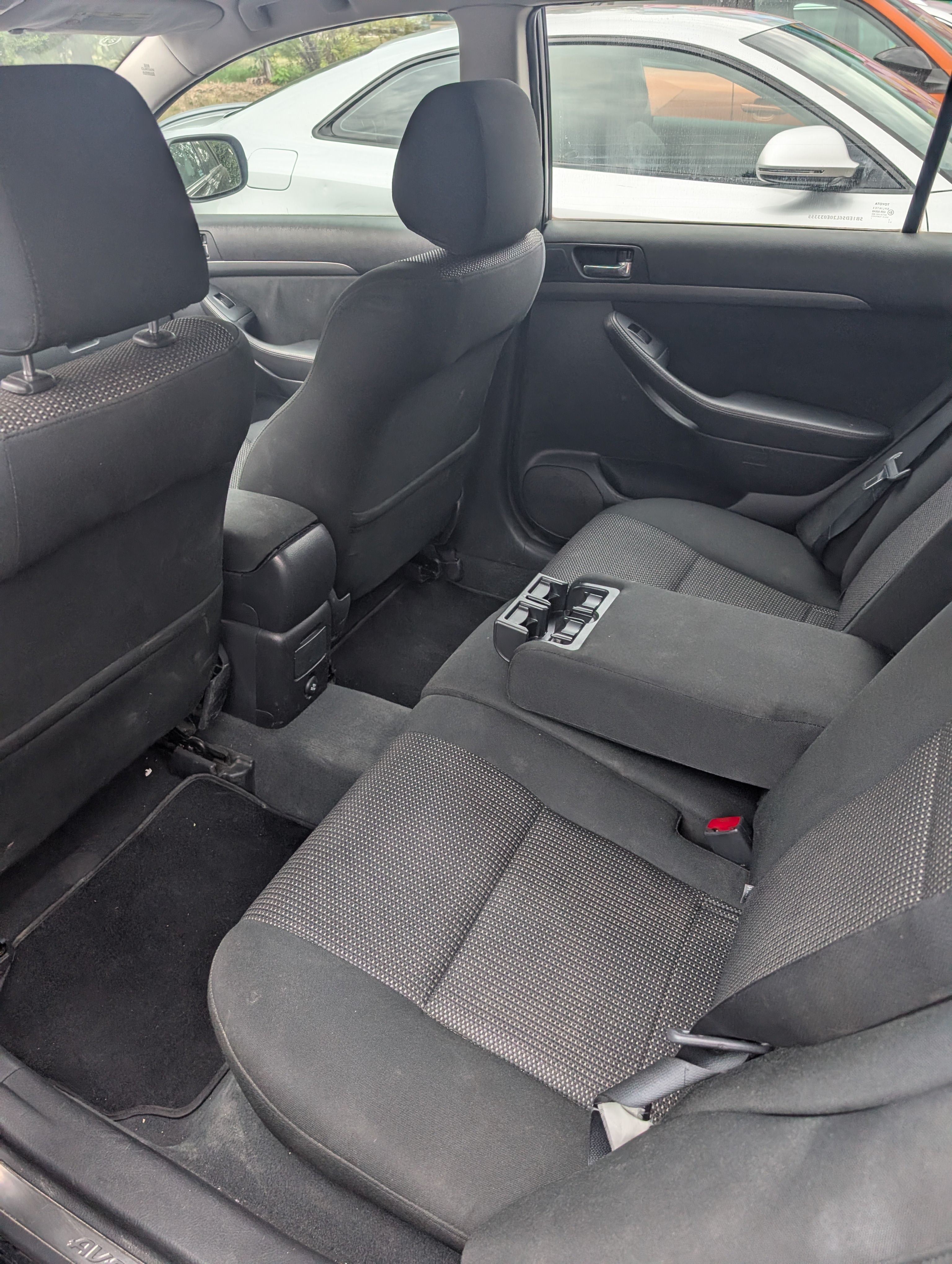 Toyota Avensis, D4D, na díly - pojízdné, STK - fotka 6