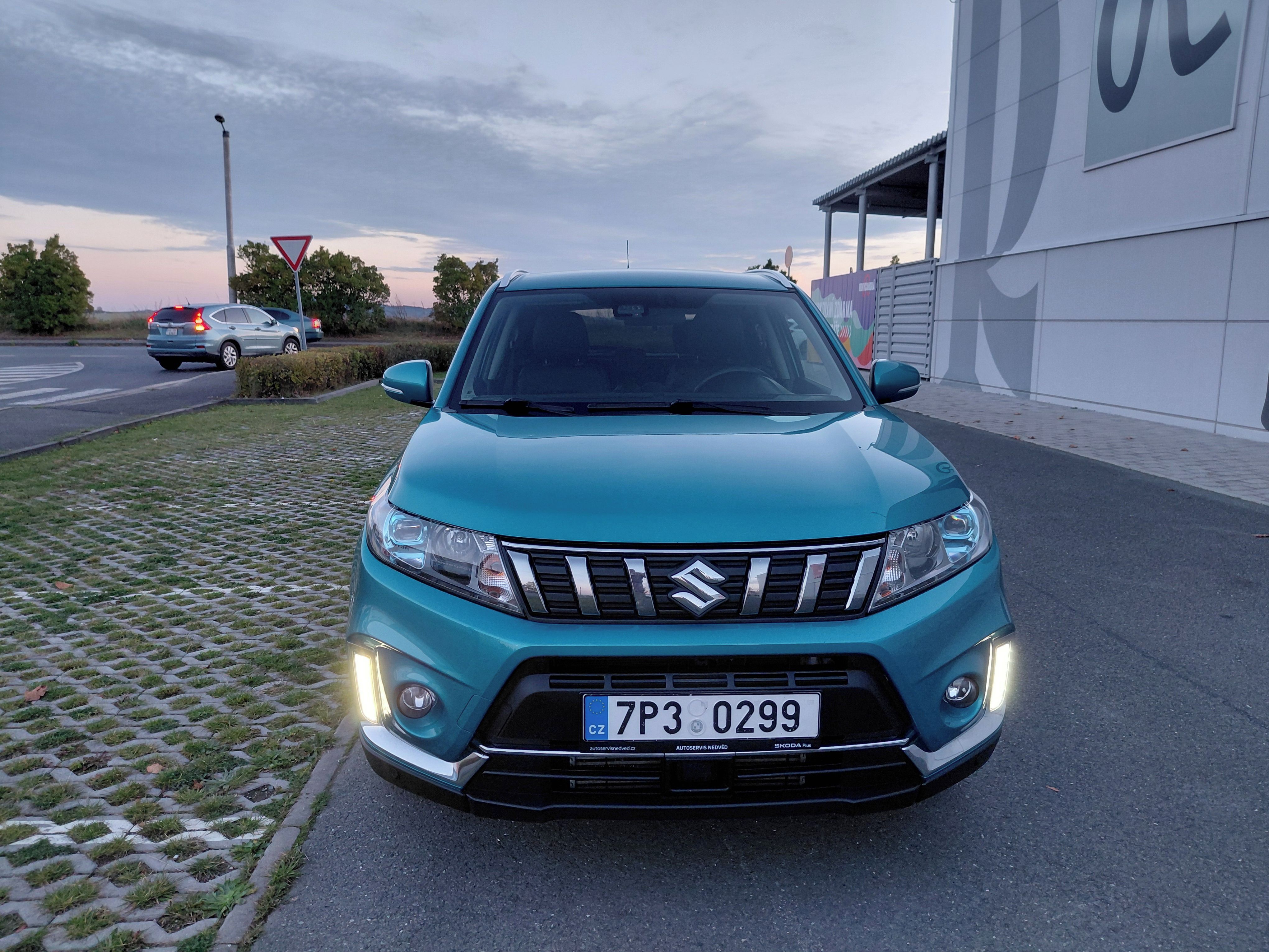 Suzuki Vitara, 1.4 103KW4x4 1.MAJ EXTRA PĚKNÉ - fotka 2