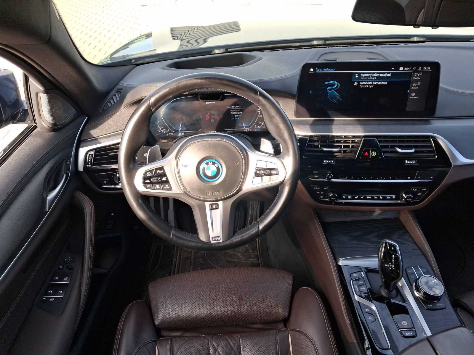 BMW Řada 5, 530e xDrive, M Sport - fotka 3