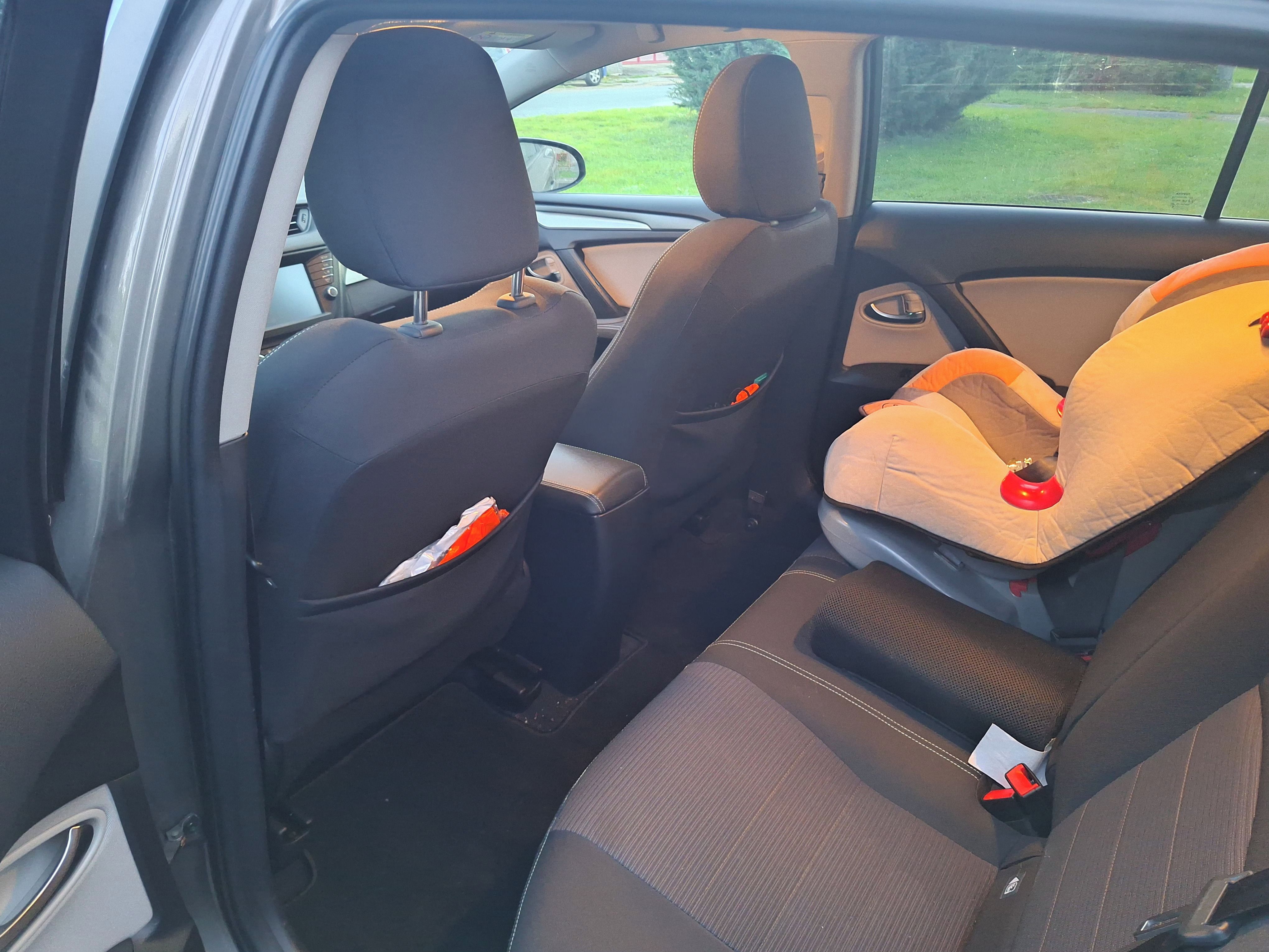 Toyota Avensis, Avensis T27 - servisováno - fotka 6