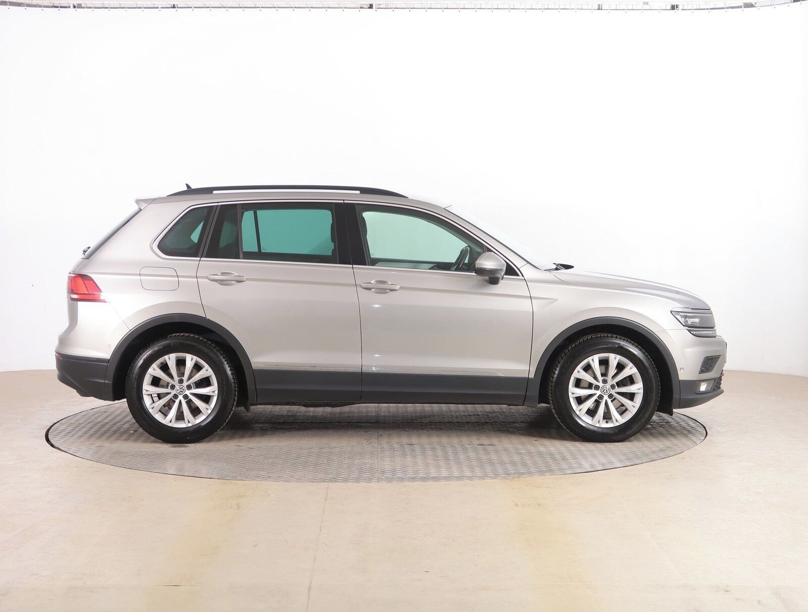 Volkswagen Tiguan, 2.0 TDI, Comfortline - fotka 6