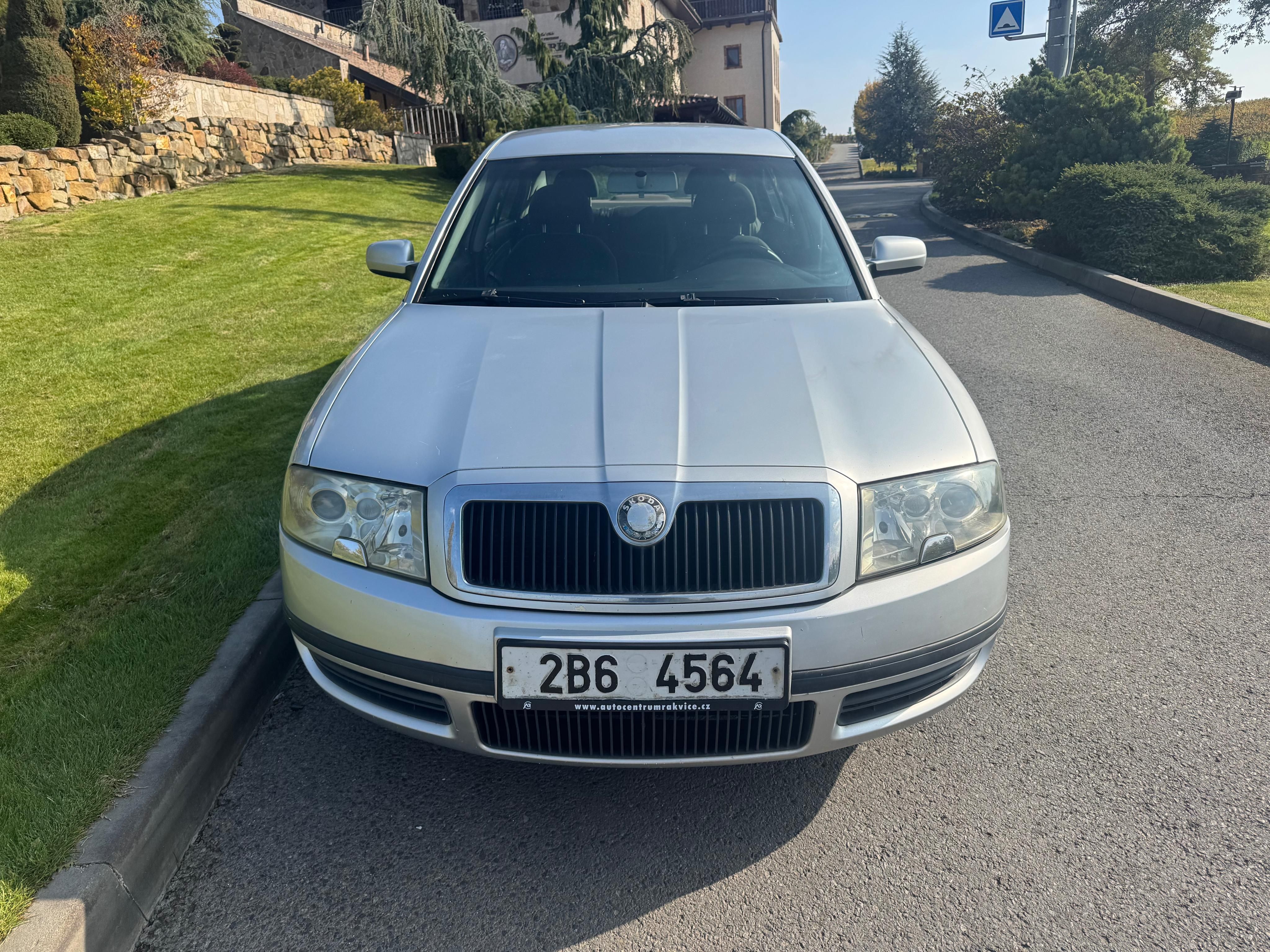 Škoda Superb, 1.9 TDI 96KW - fotka 2