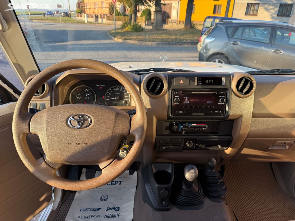 Toyota Land Cruiser, fotka 16
