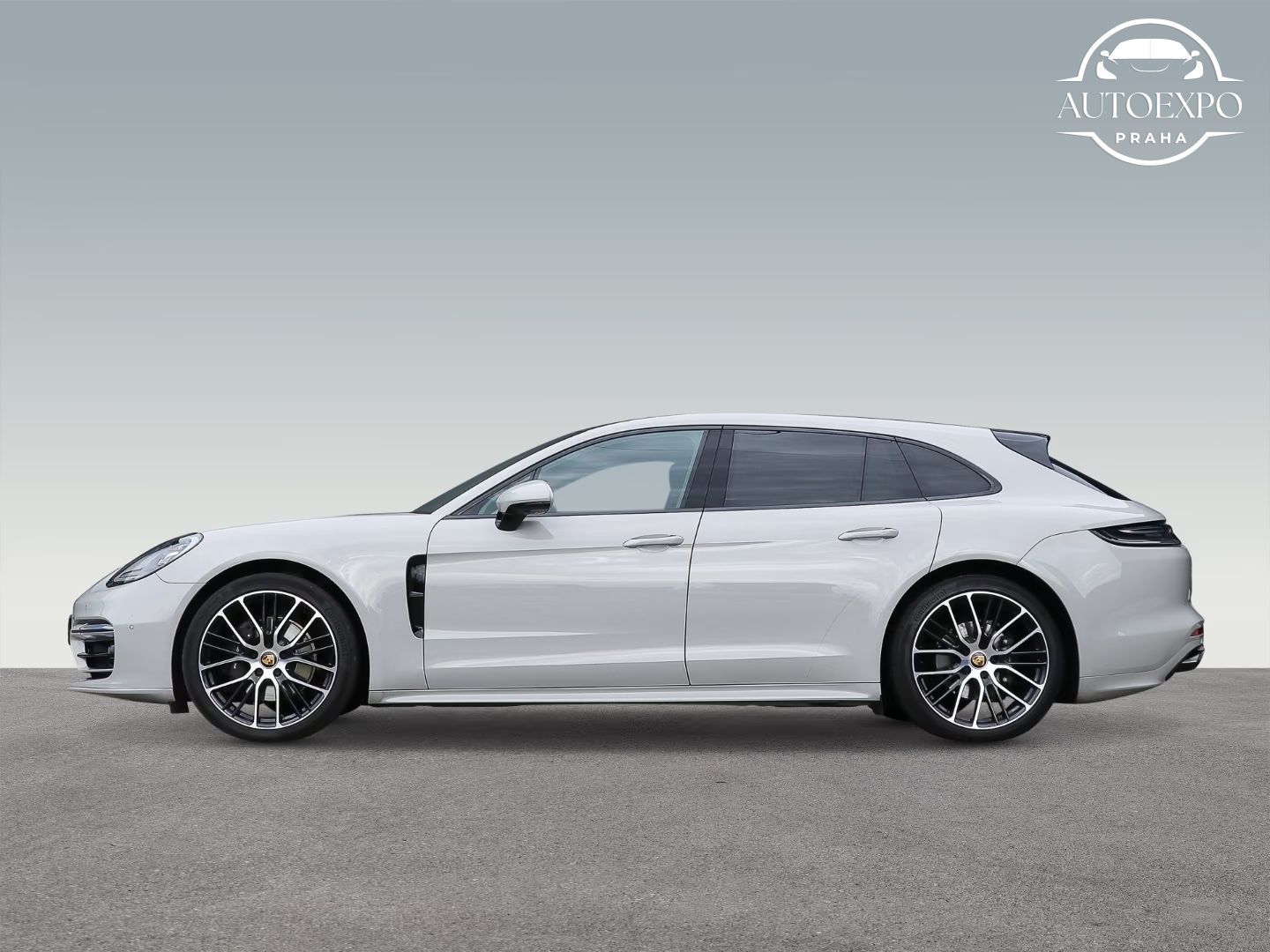 Porsche Panamera, 4 Sport Turismo Platinum - fotka 3