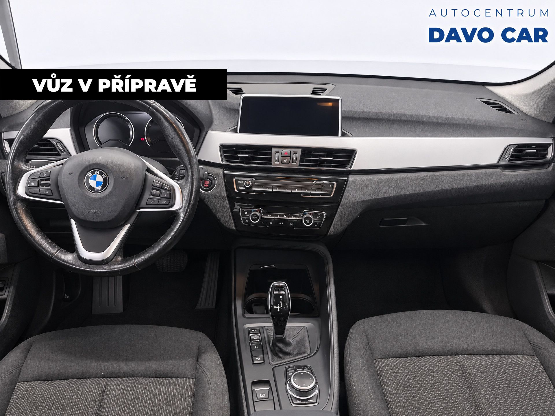 BMW X1, 2,0 18d 110kW xD Automat CZ LE - fotka 3