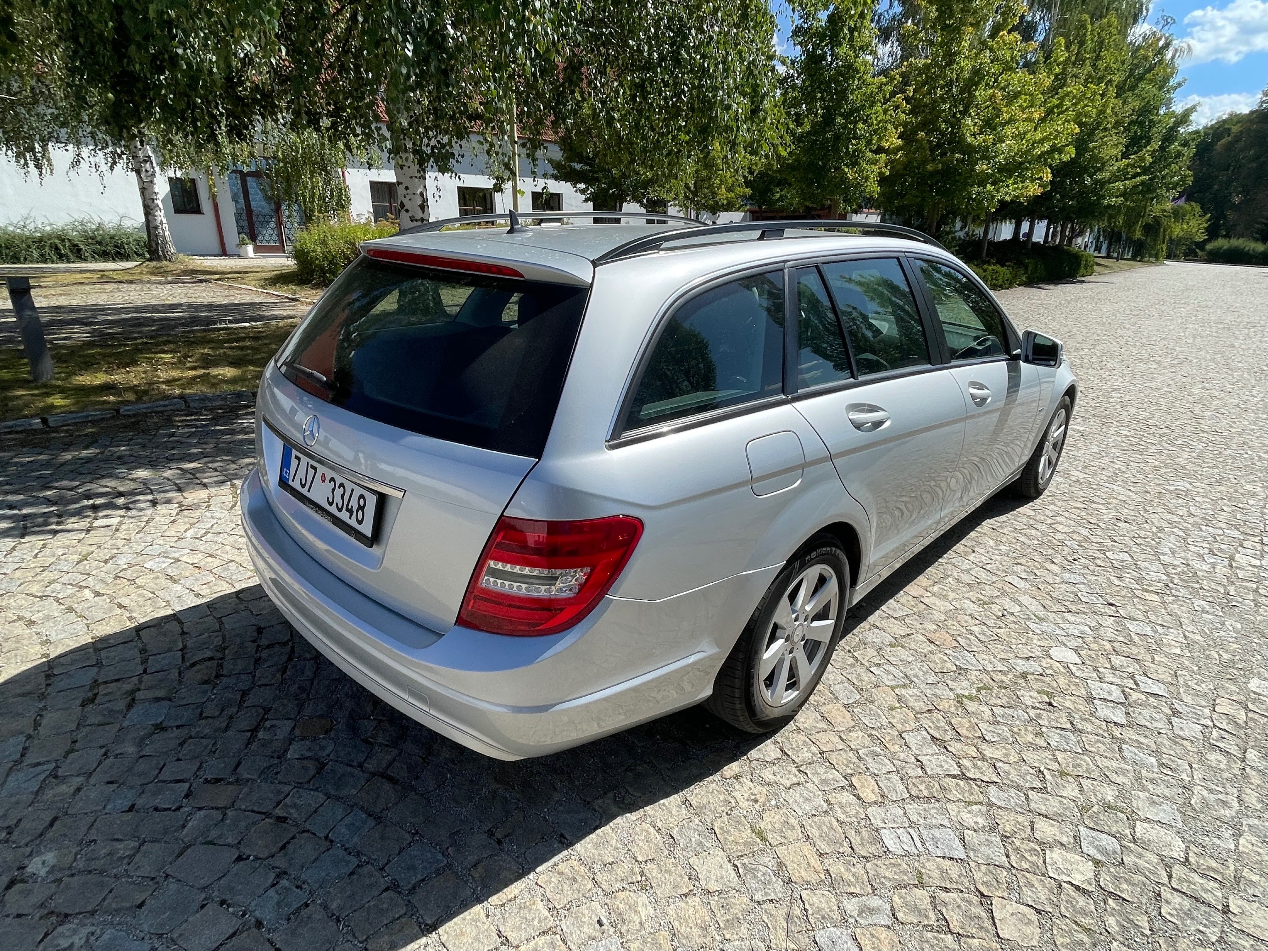 Mercedes-Benz Třídy C, Mercedes-Benz C 180 1.8 Turbo - fotka 4