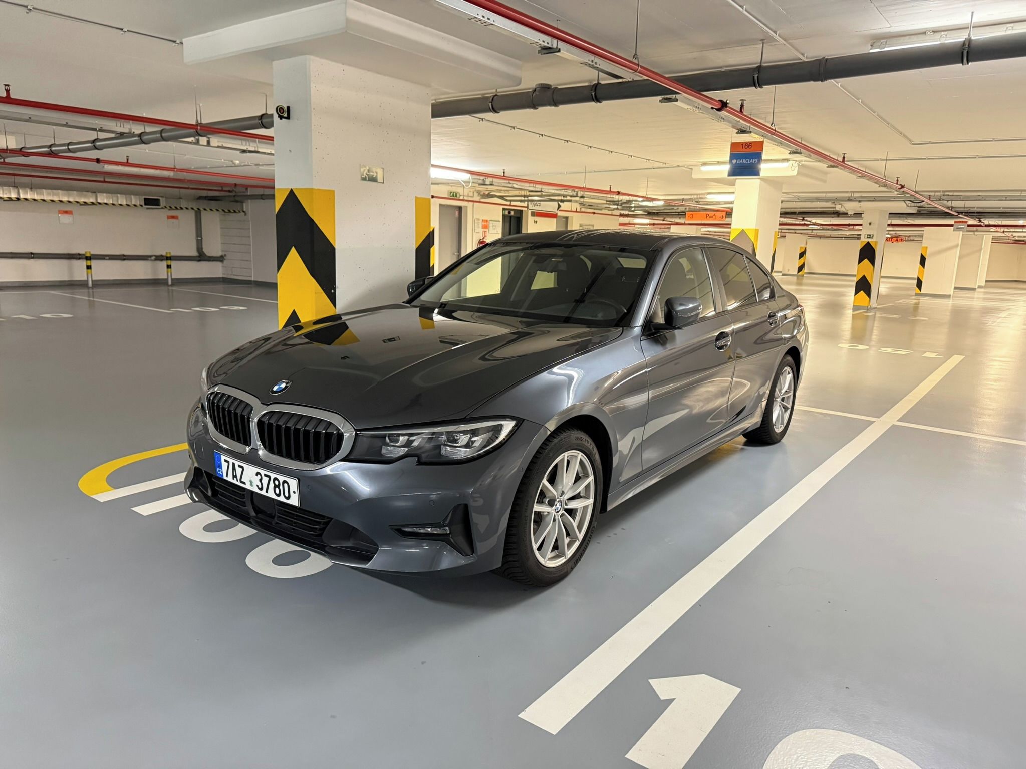BMW Řada 3, BMW 320i xDrive - fotka 3