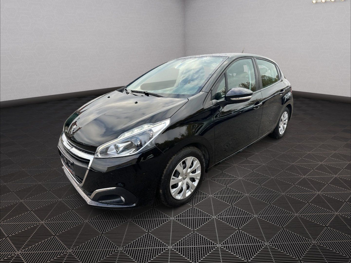 Peugeot 208, 1,2 61kw - fotka 3