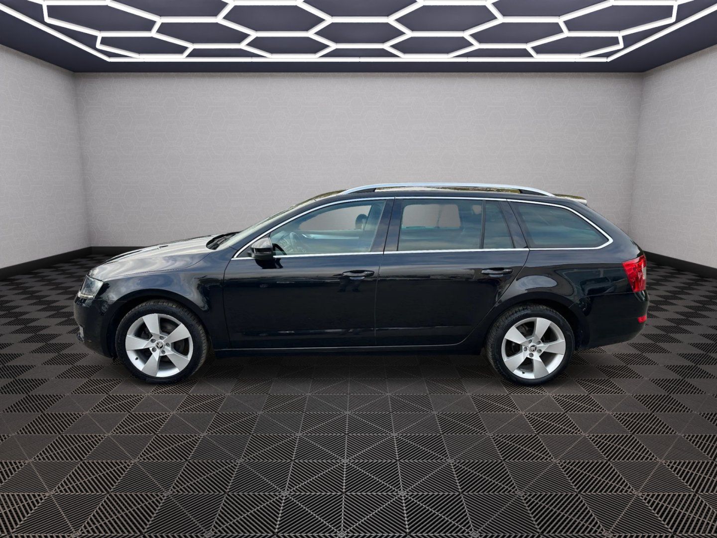 Škoda Octavia, 2,0TDI 110kw Elegance - fotka 4