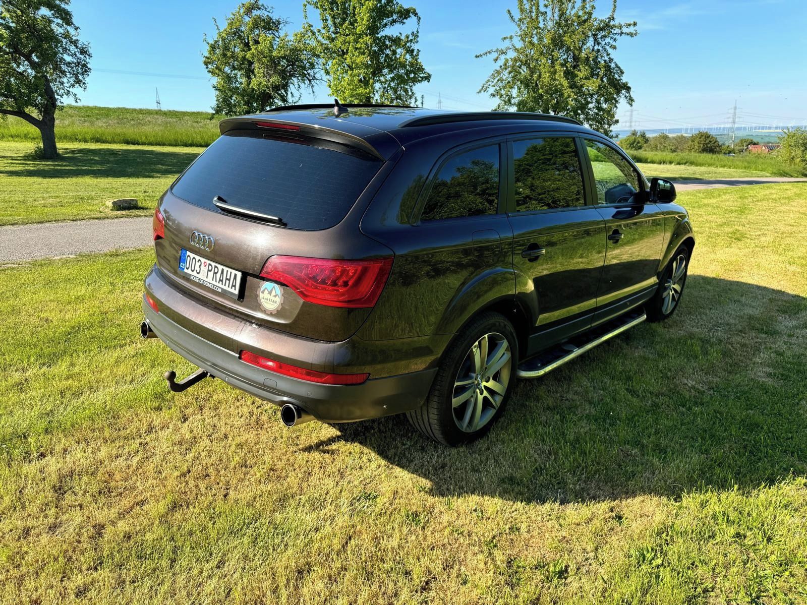 Audi Q7, V8, 7 míst PANO tažné servis - fotka 3