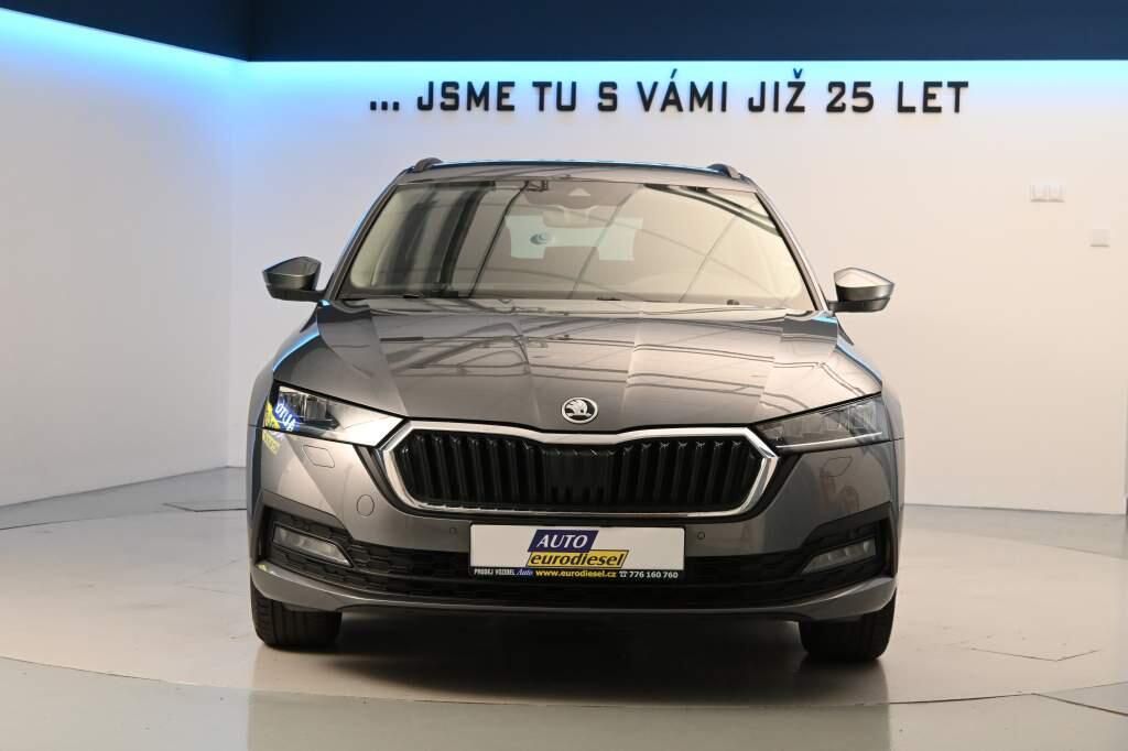 Škoda Octavia, 2.0 LED CLEVER Virtual Kamera - fotka 3
