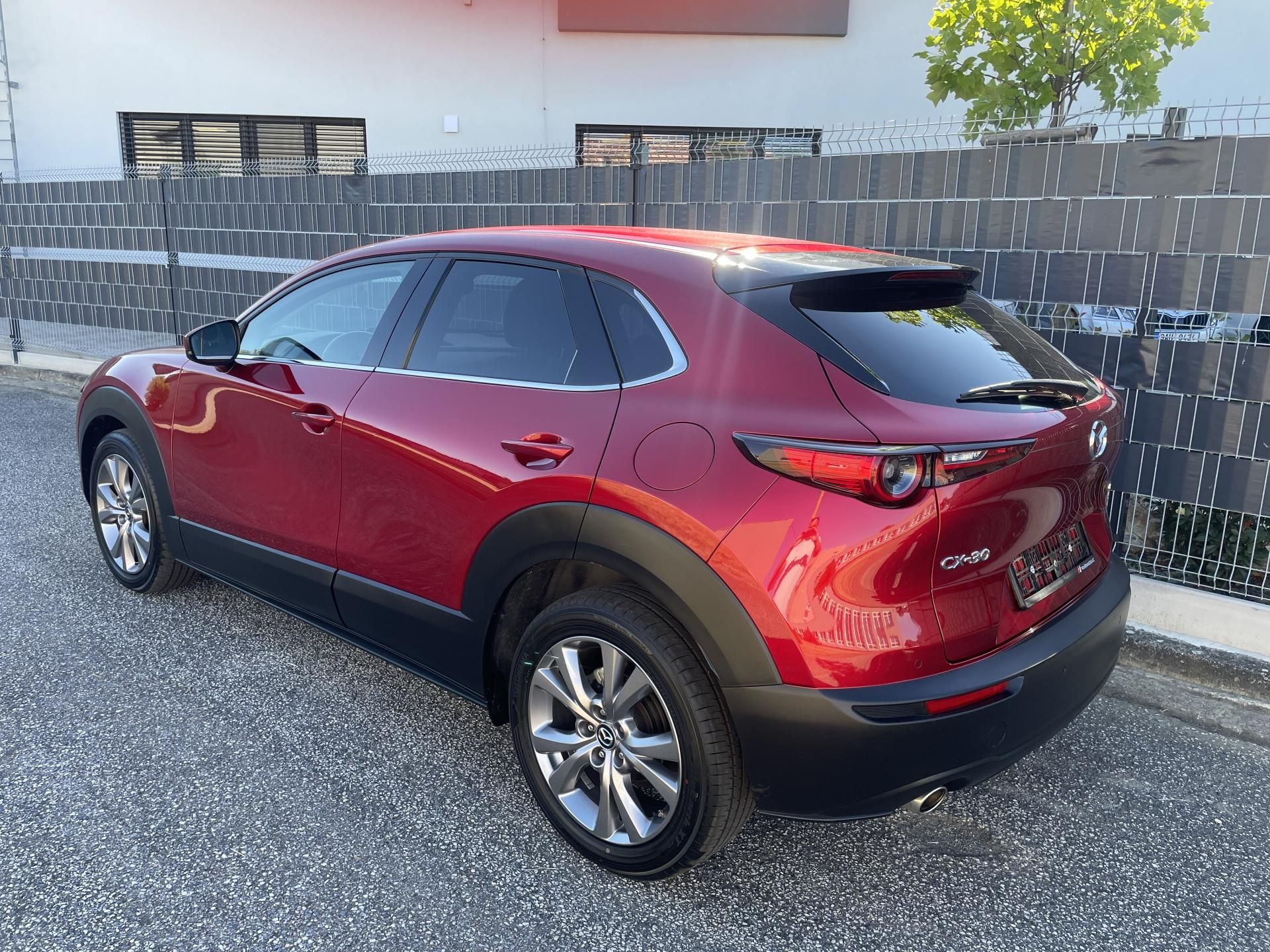 Mazda CX-30, 2.0 SKYACTIV-G 110 kW COSMO - fotka 3