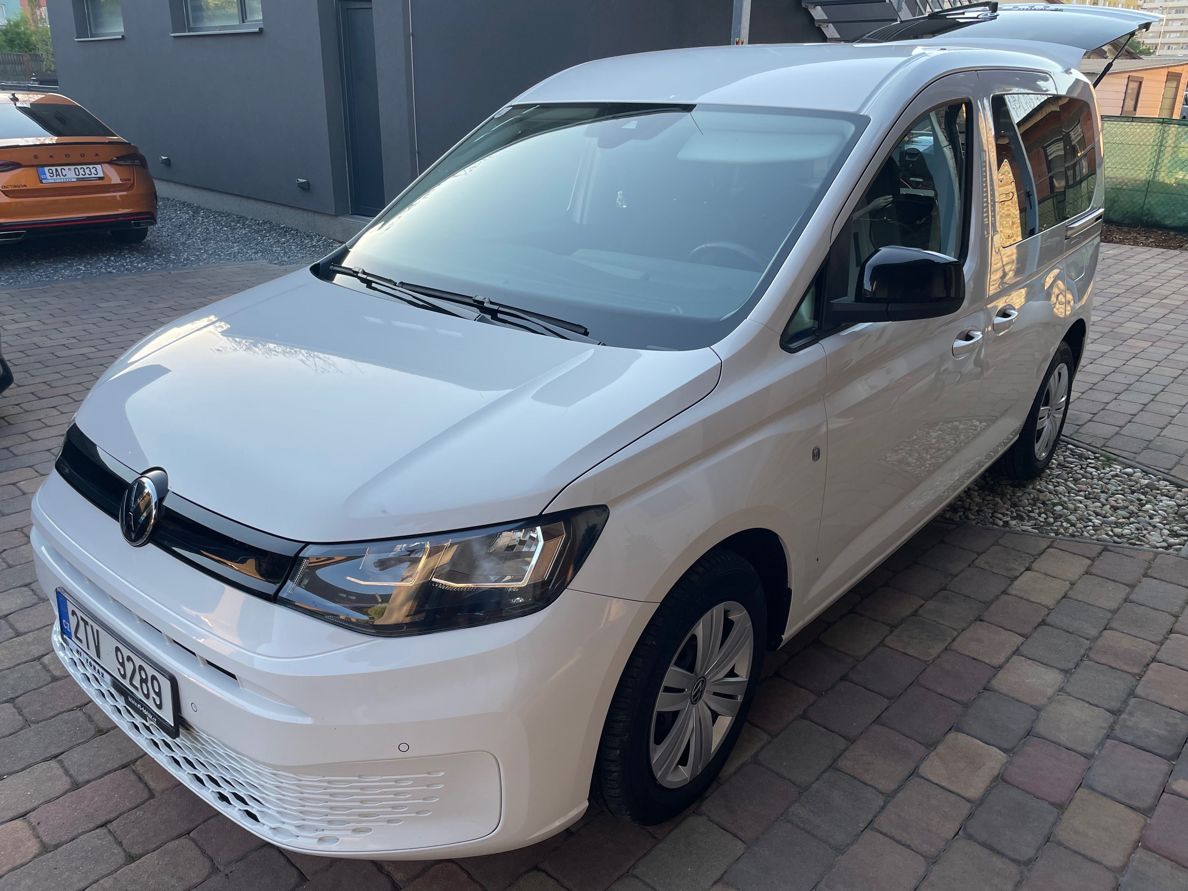 Volkswagen Caddy, 2.0 TDi/75 kW Toop stav!