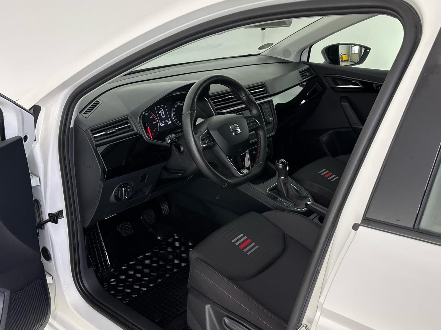 Seat Ibiza, 1.0 TSI / 70 kW FR - fotka 6