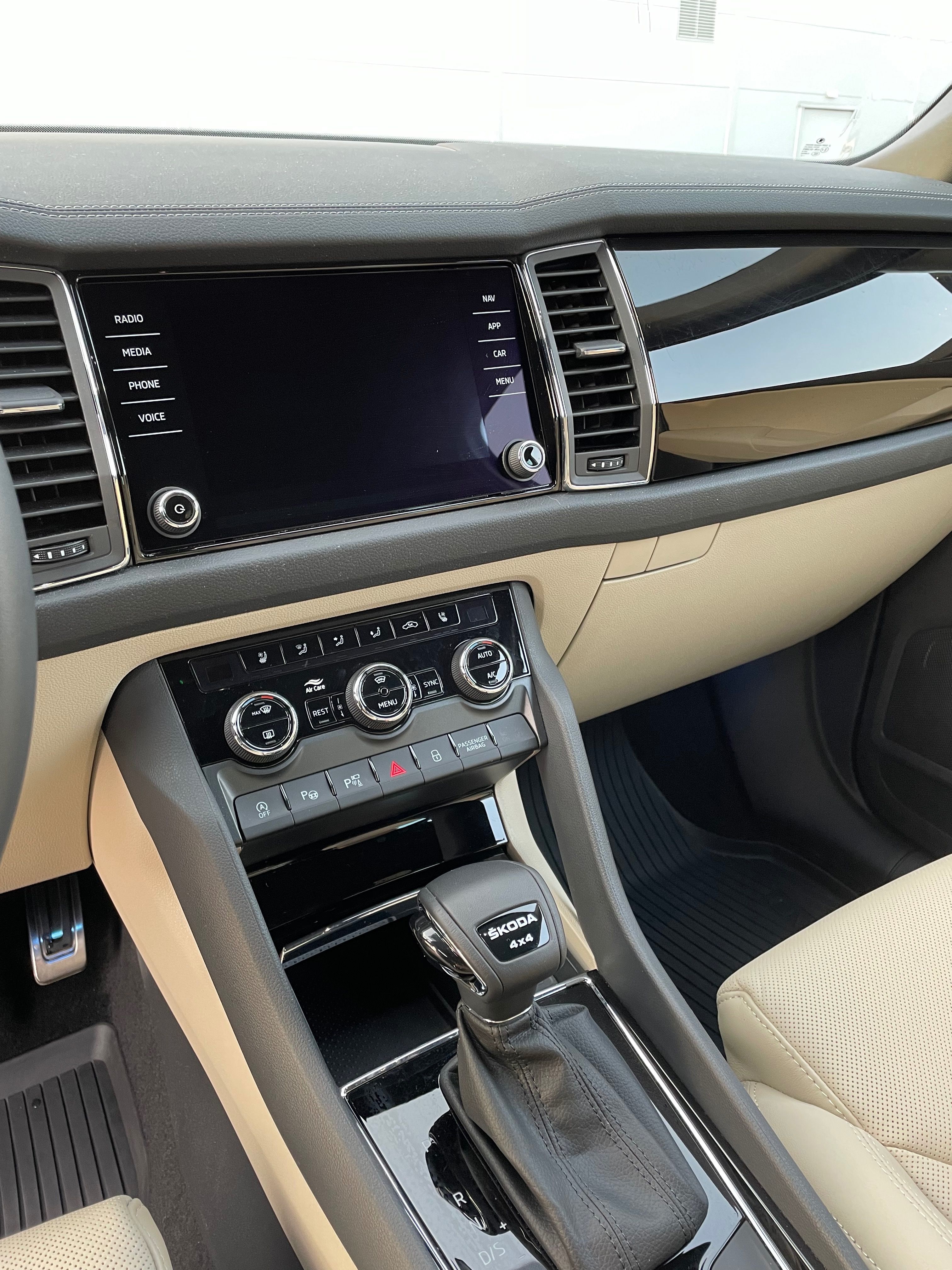 Škoda Kodiaq, Škoda KODIAQ L&K 4x4 73000km - fotka 5