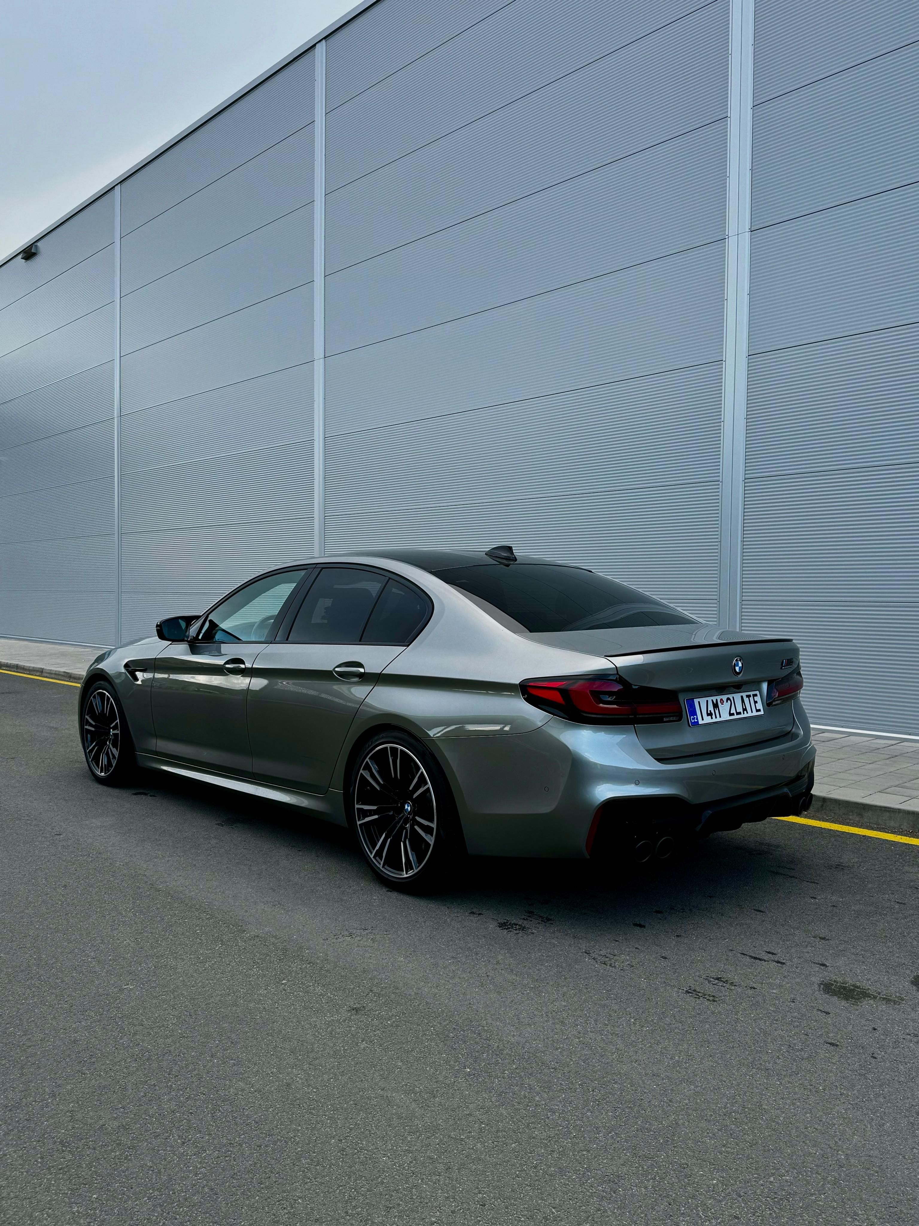 BMW M5, Competition F90, motor 77tis - fotka 2