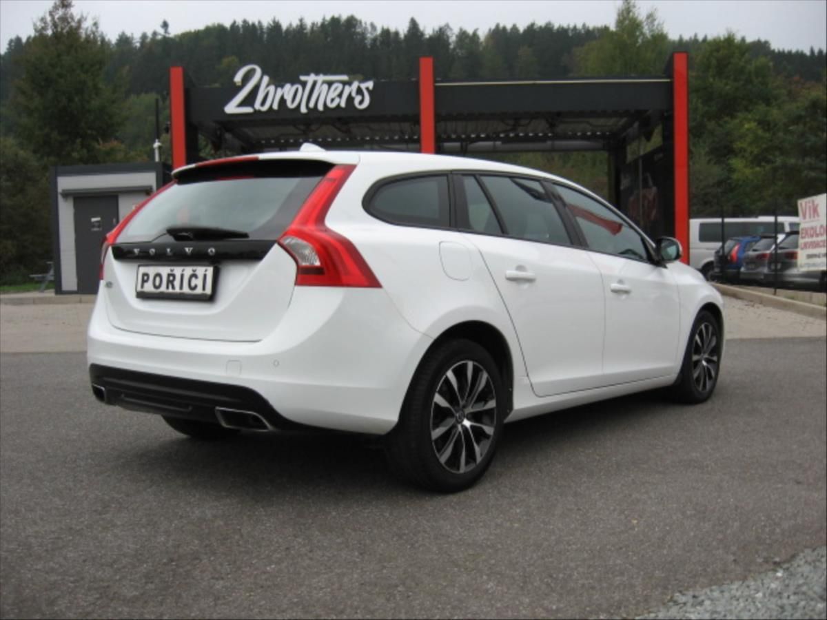 Volvo V60, 2,0 Automat - fotka 5